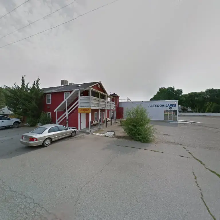 Mountain Home Laundromat thumbnail 19