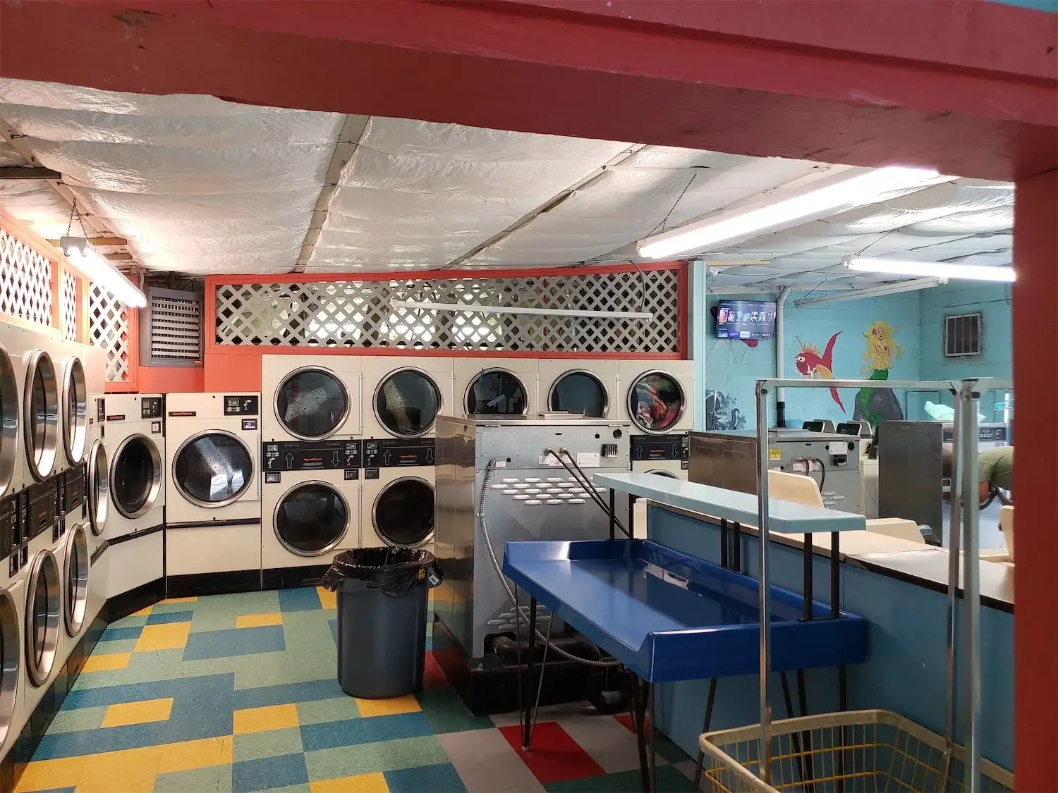 Mountain Home Laundromat - Image 5