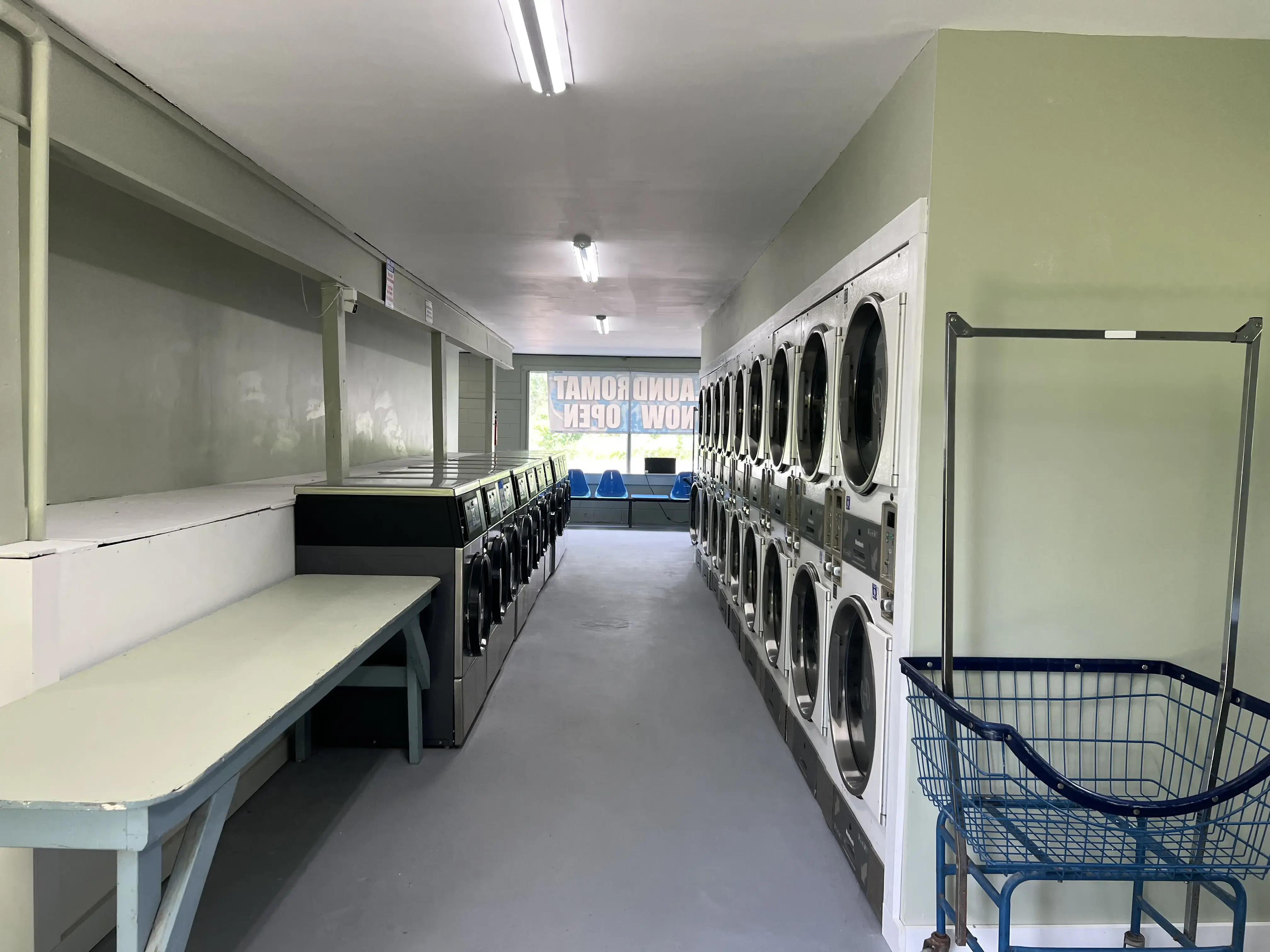 Mountain View Laundromat thumbnail 3