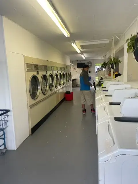 Mountain View Laundromat thumbnail 11