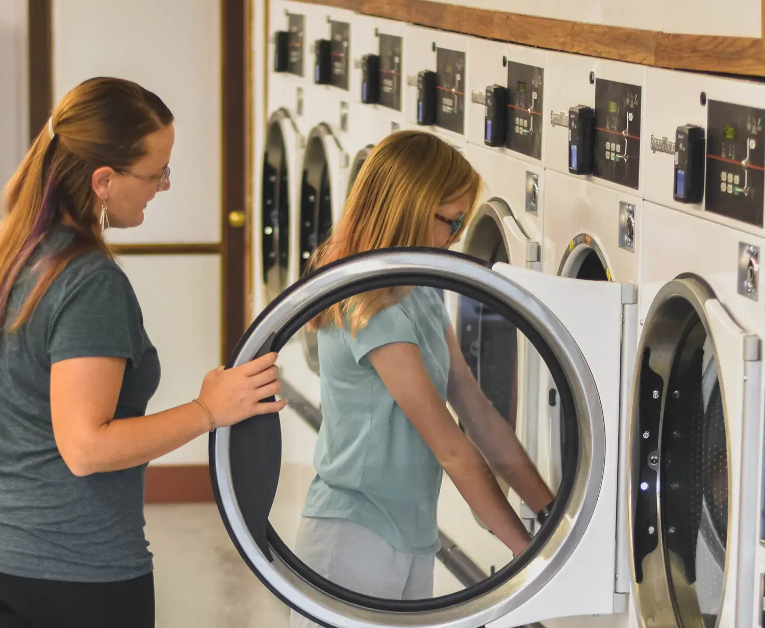 Mountair Laundry thumbnail 13