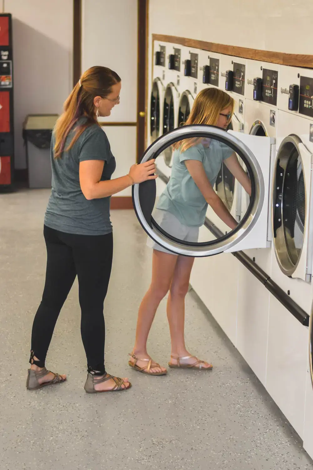 Mountair Laundry thumbnail 15