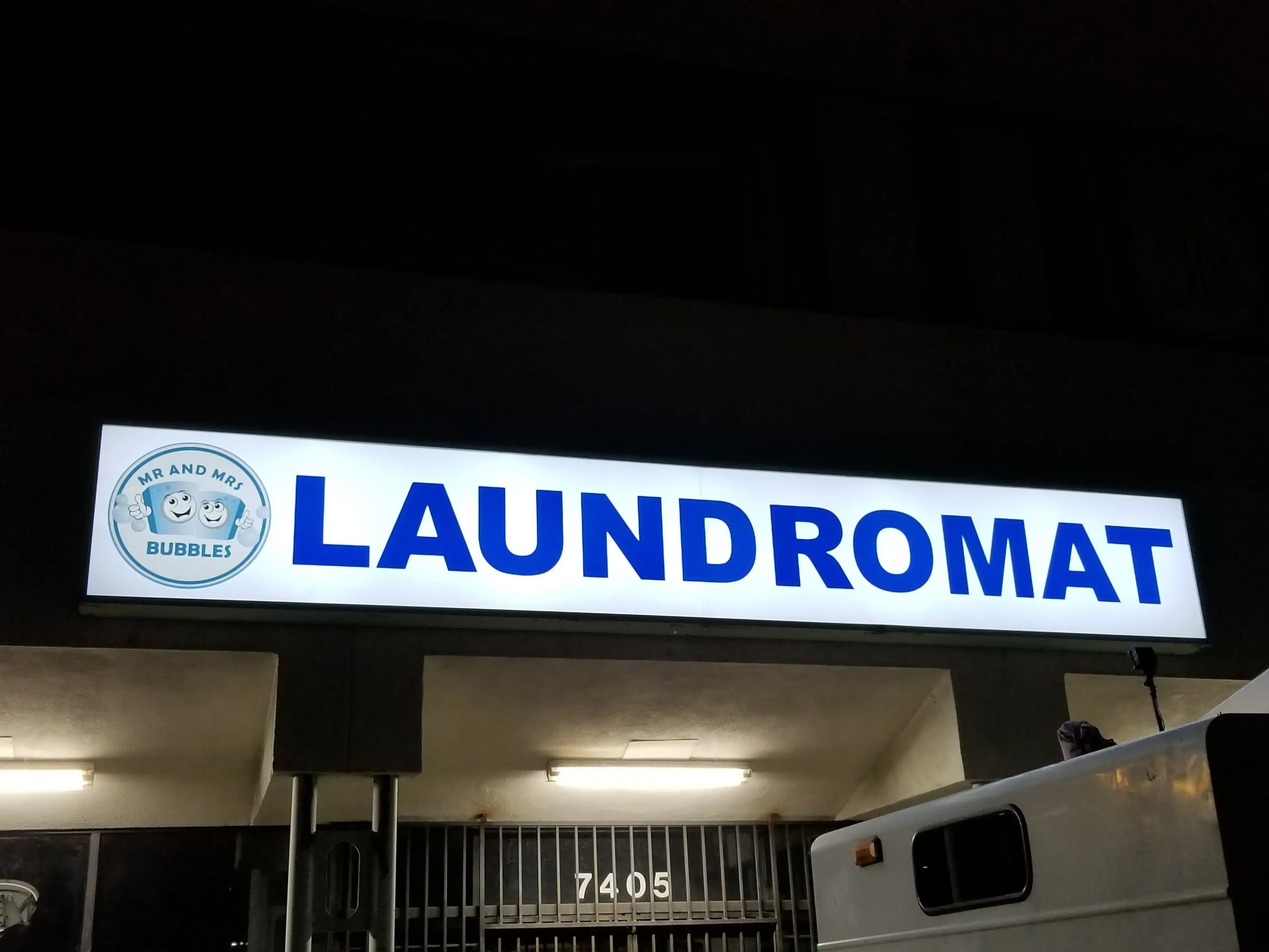 Mr and Mrs Bubbles Laundromat - Image 14