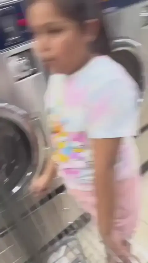 Mr Bubbles Coin Laundry thumbnail 4