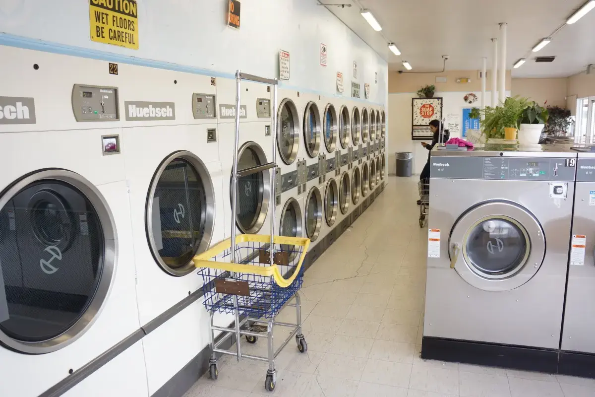 Mr. Bubbles Laundromat Grove - Image 15