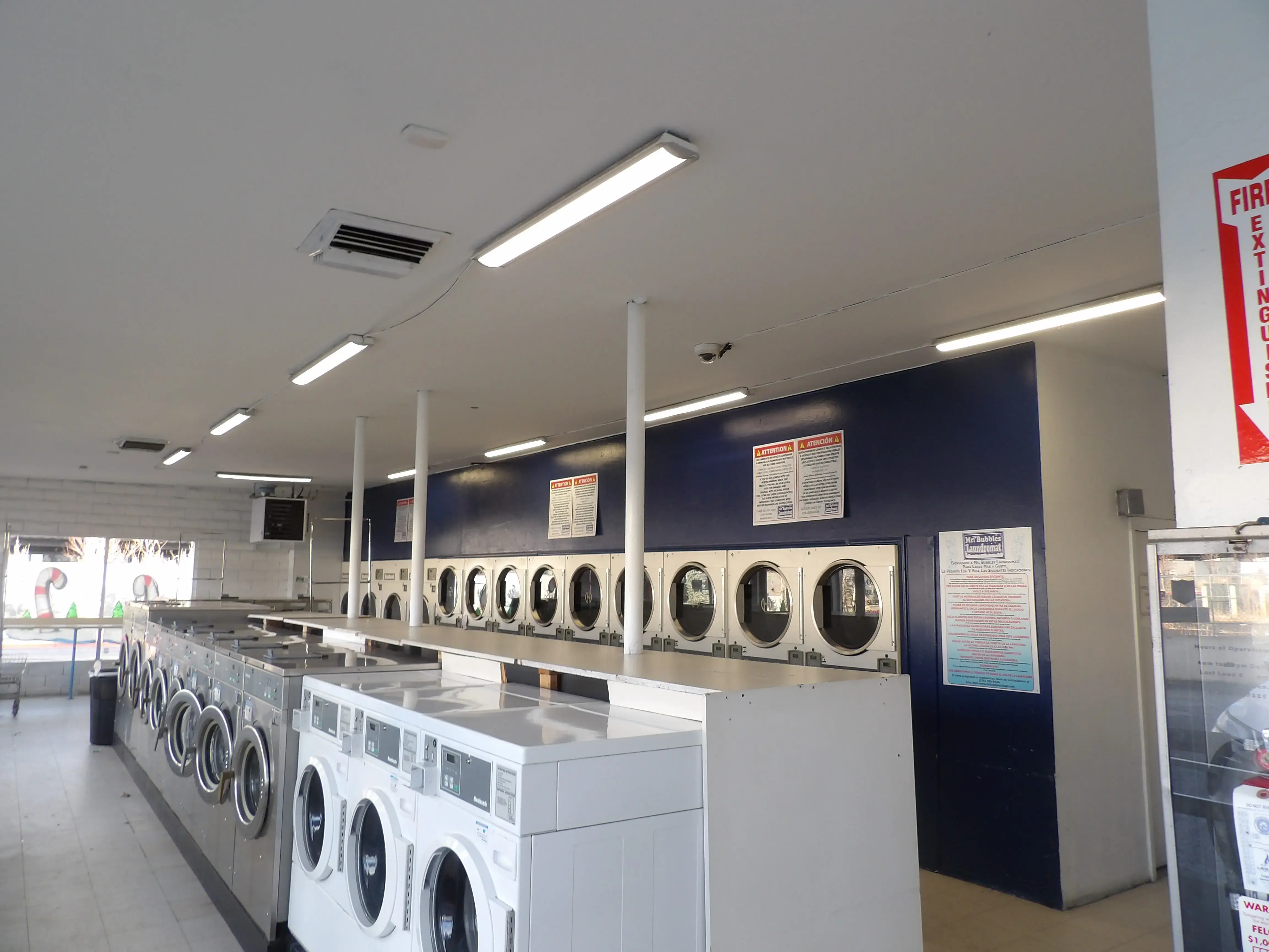 Mr. Bubbles Laundromat Grove - Image 2