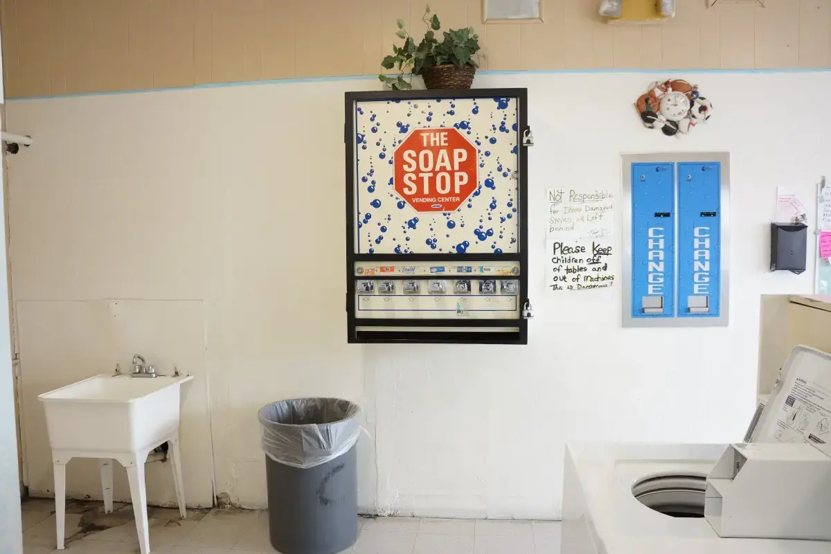 Mr. Bubbles Laundromat Grove - Image 10