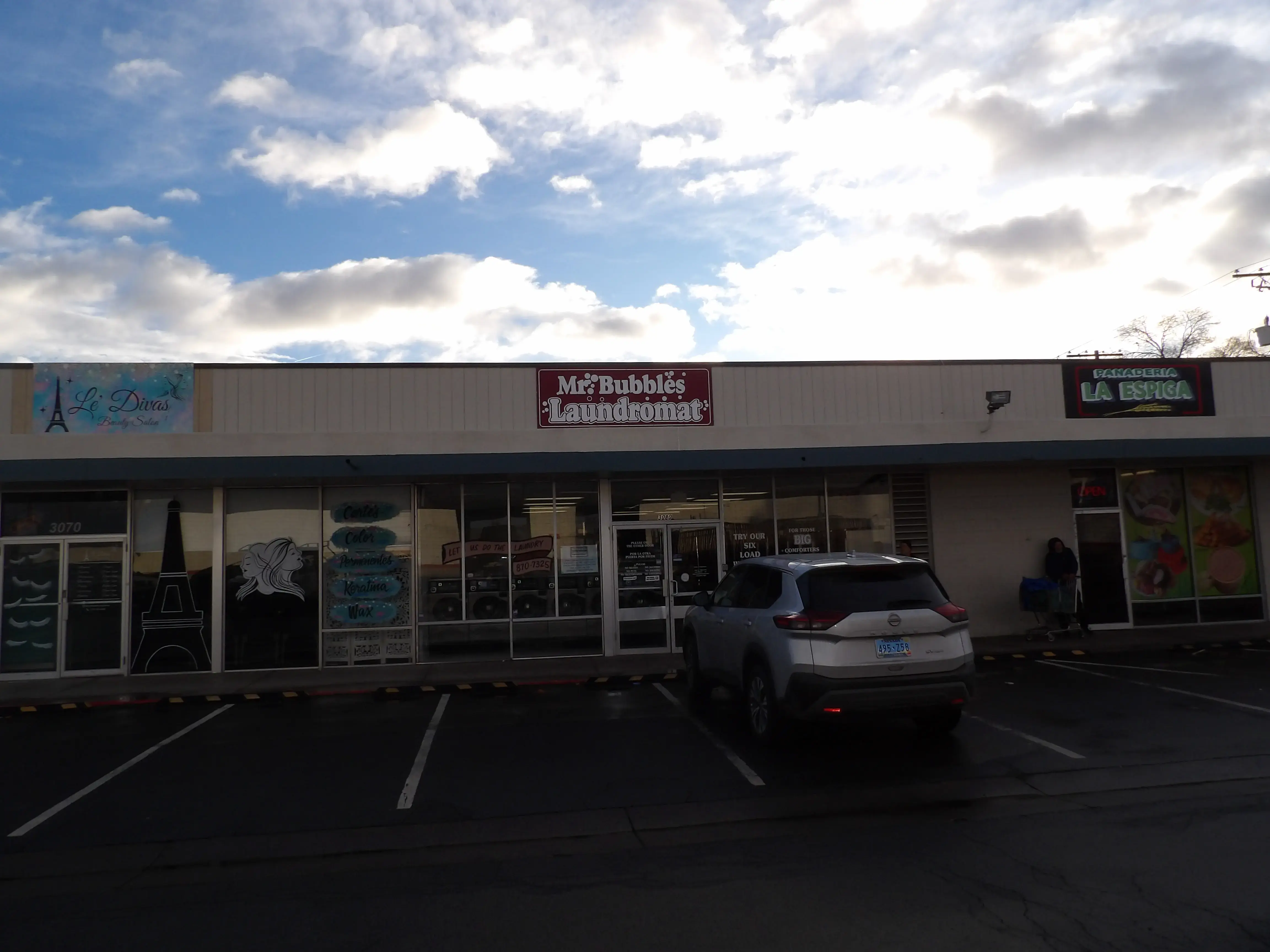 Mr. Bubbles Laundromat Kietzke - Image 10