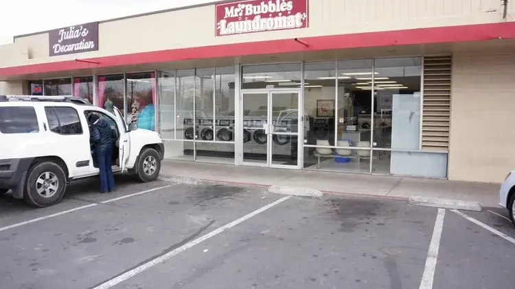 Mr. Bubbles Laundromat Kietzke - Image 1