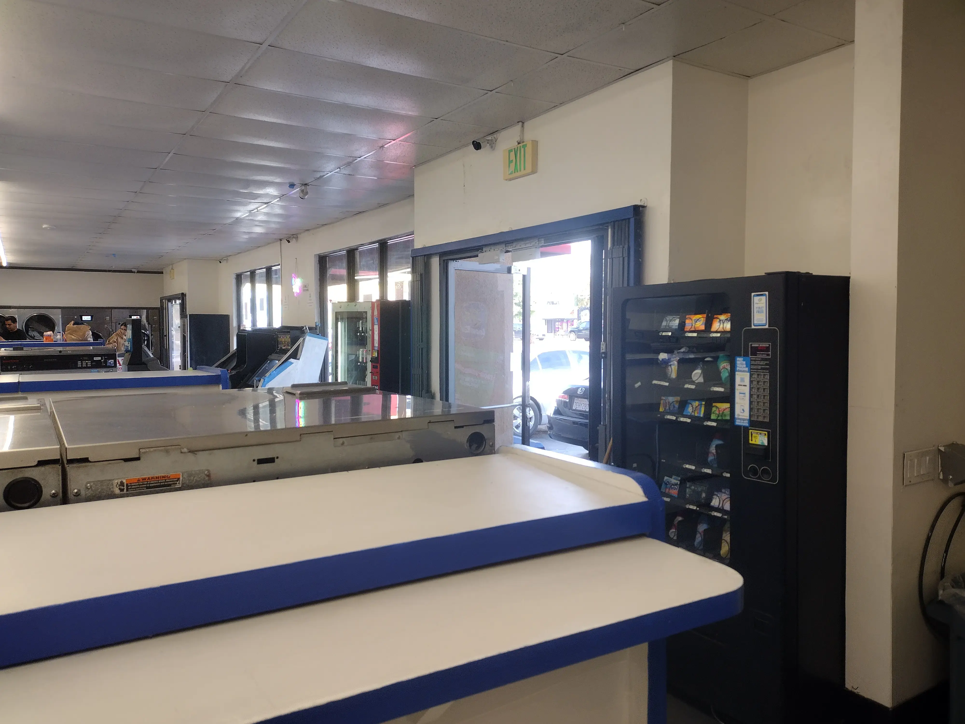 Mr. Bubbles Laundromat thumbnail 12