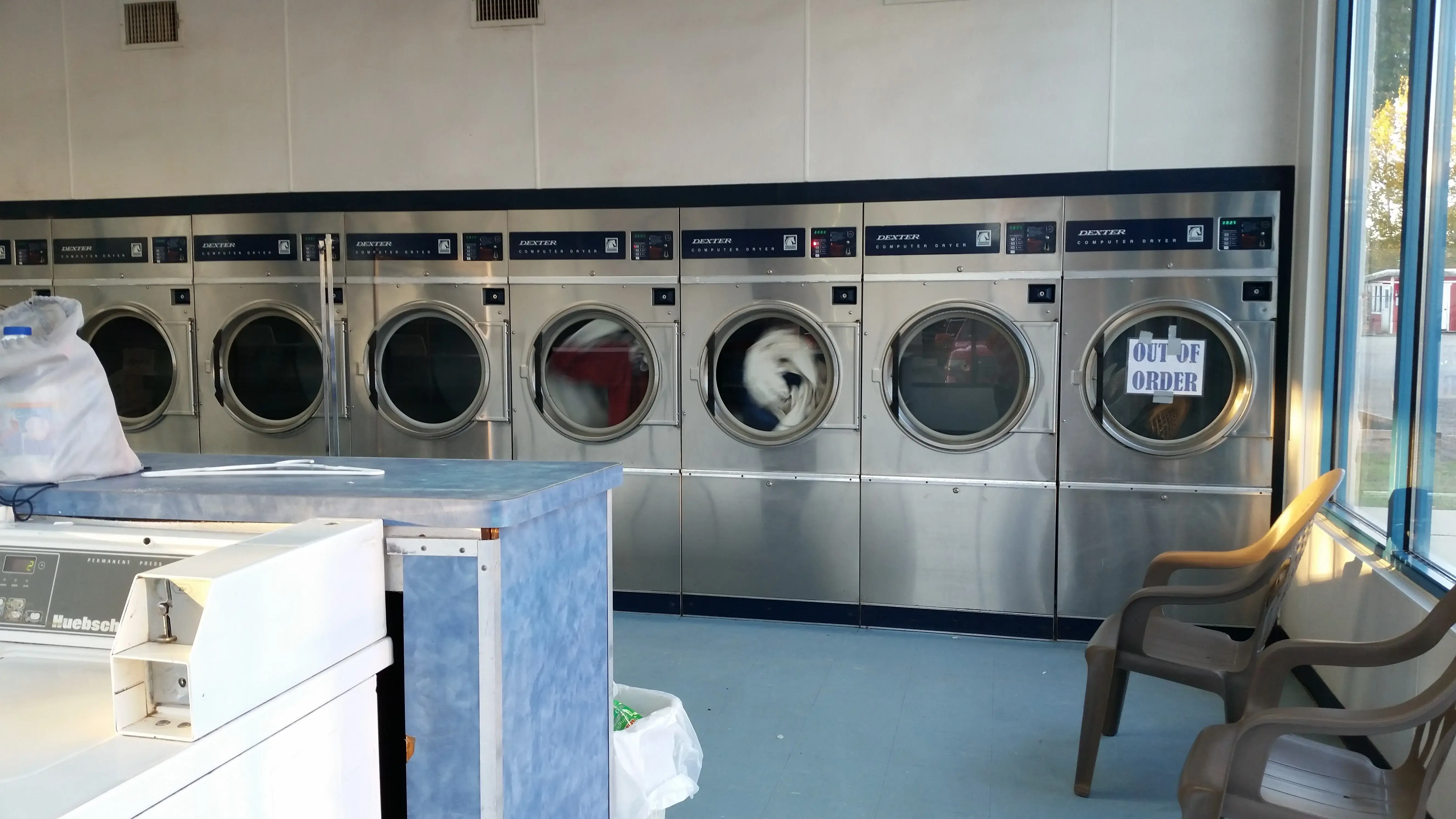 Mr. Bubbles Laundrymat - Image 10