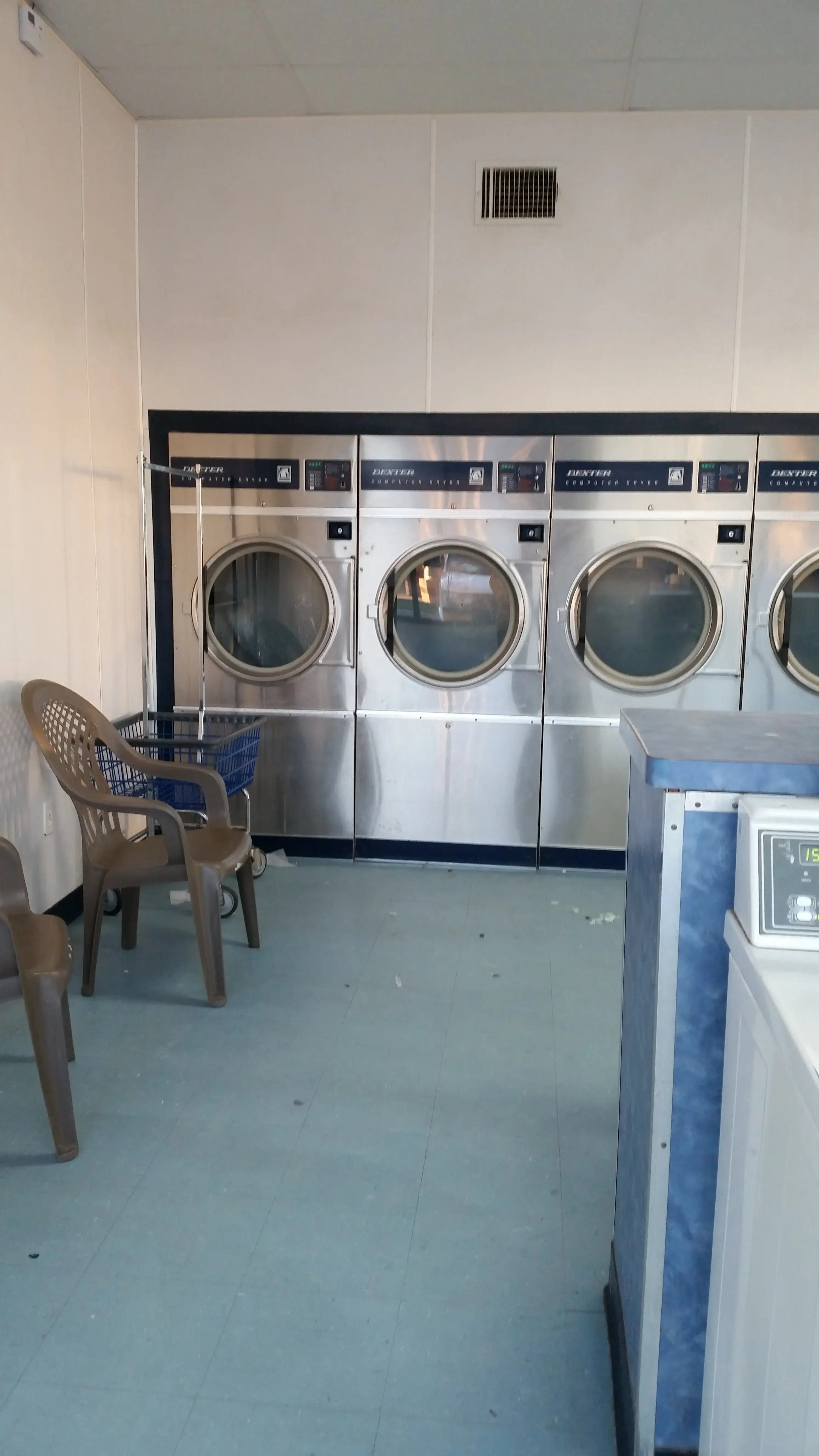 Mr. Bubbles Laundrymat - Image 16