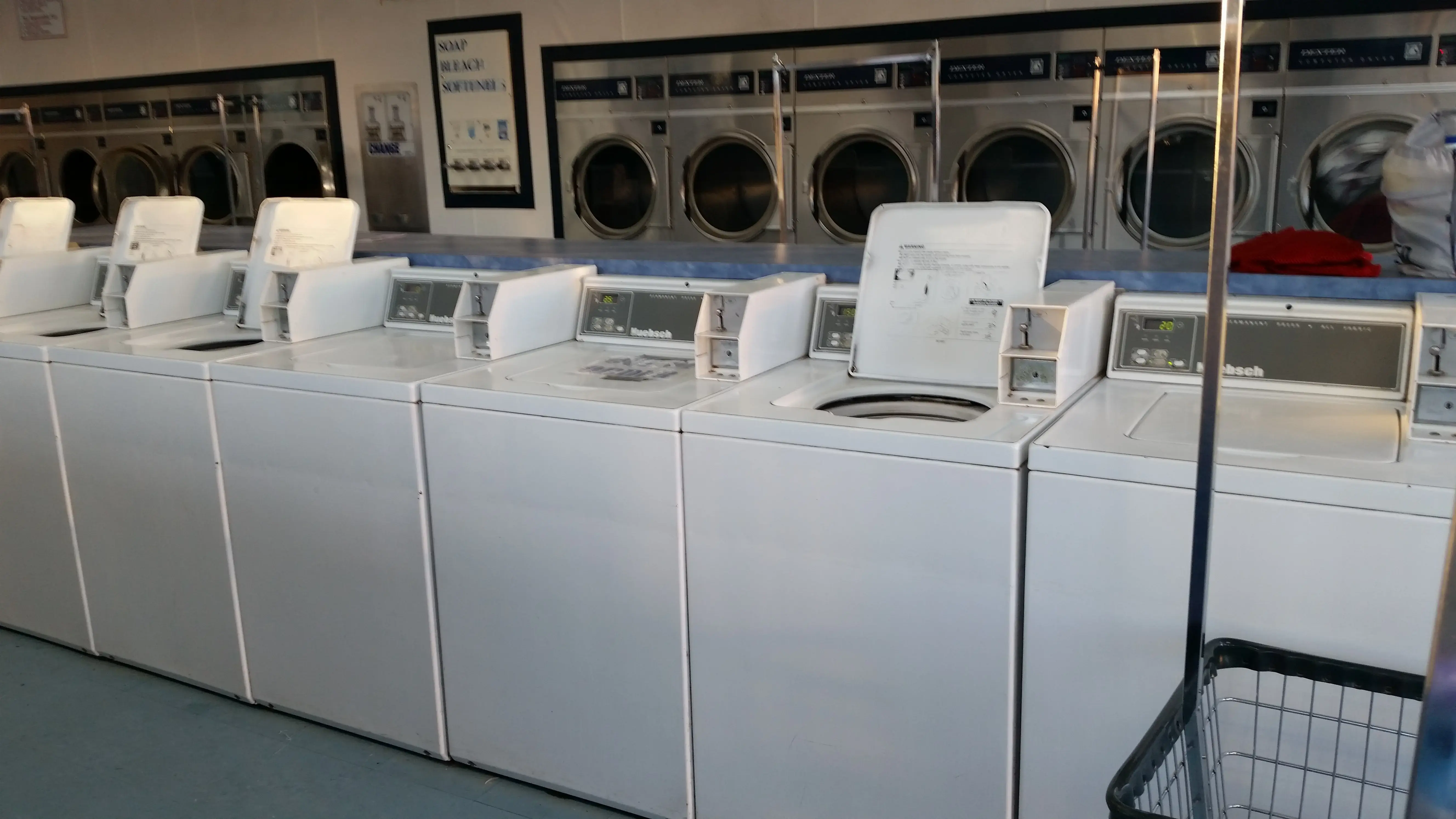 Mr. Bubbles Laundrymat - Image 6