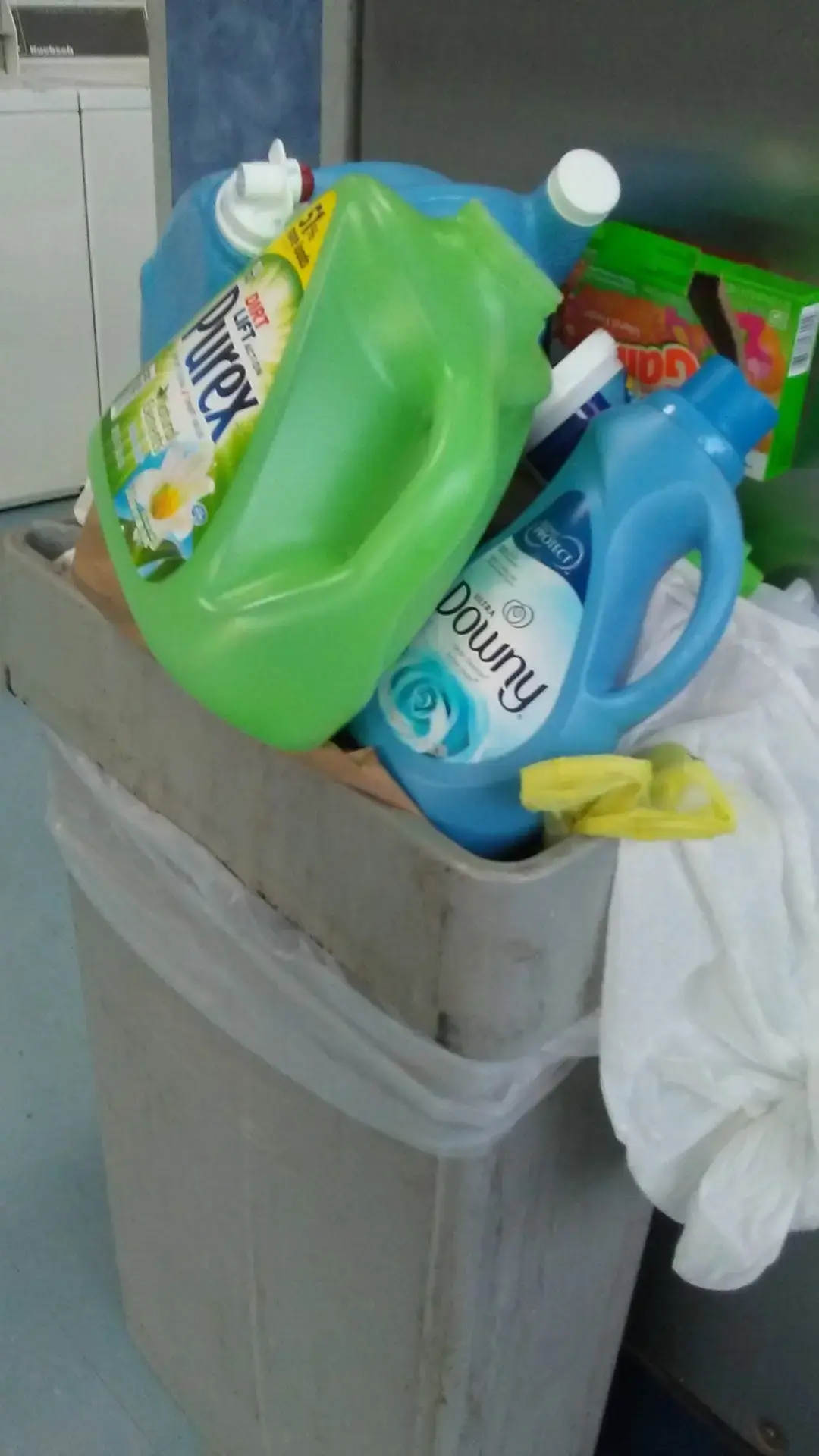 Mr. Bubbles Laundrymat - Image 12