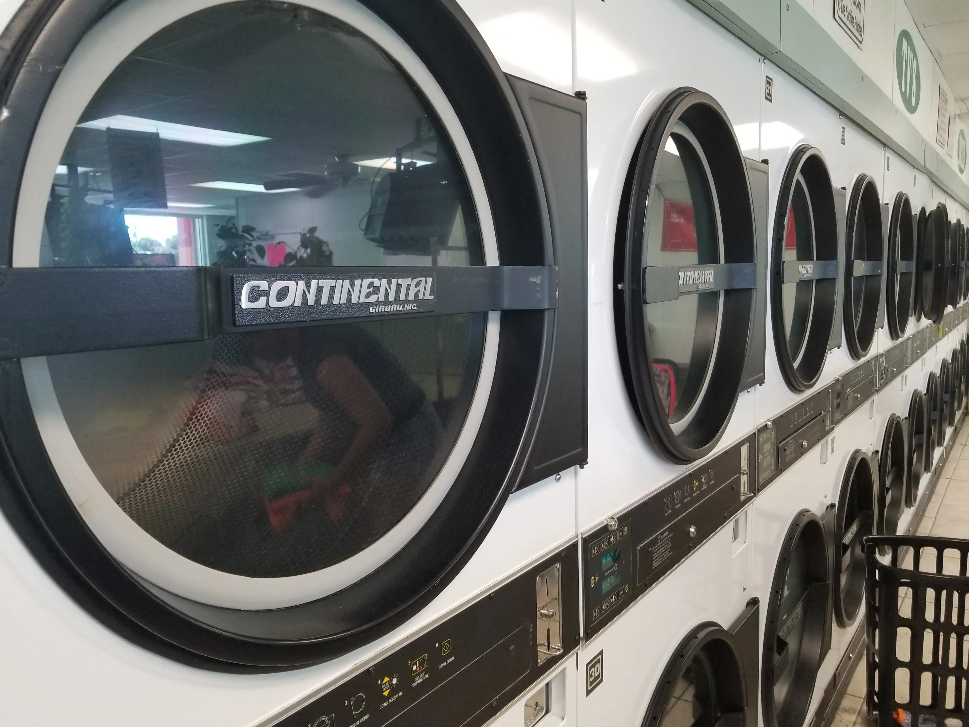 Mr. Clean Laundry & Services - Image 9