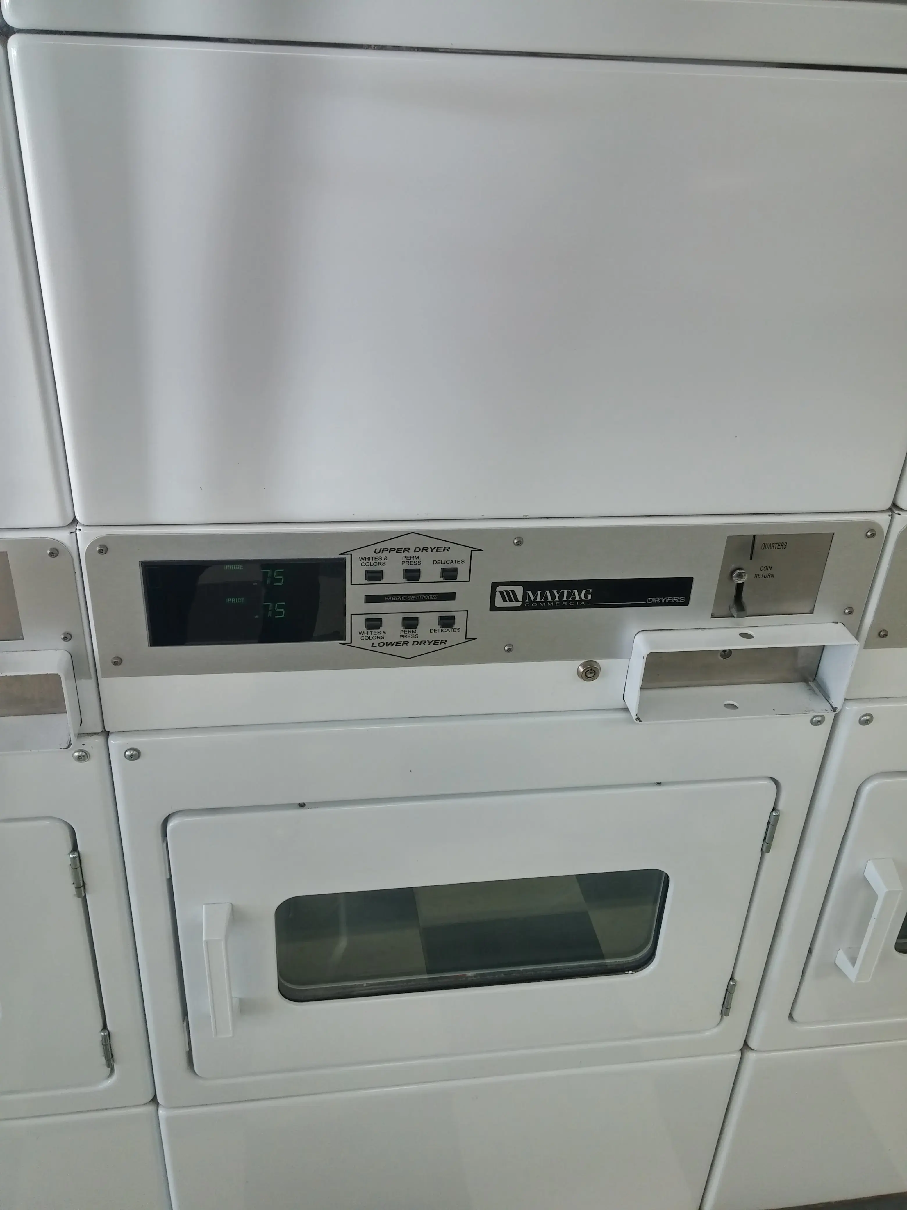 Mr. Clean Washateria & Laundromat - Image 17
