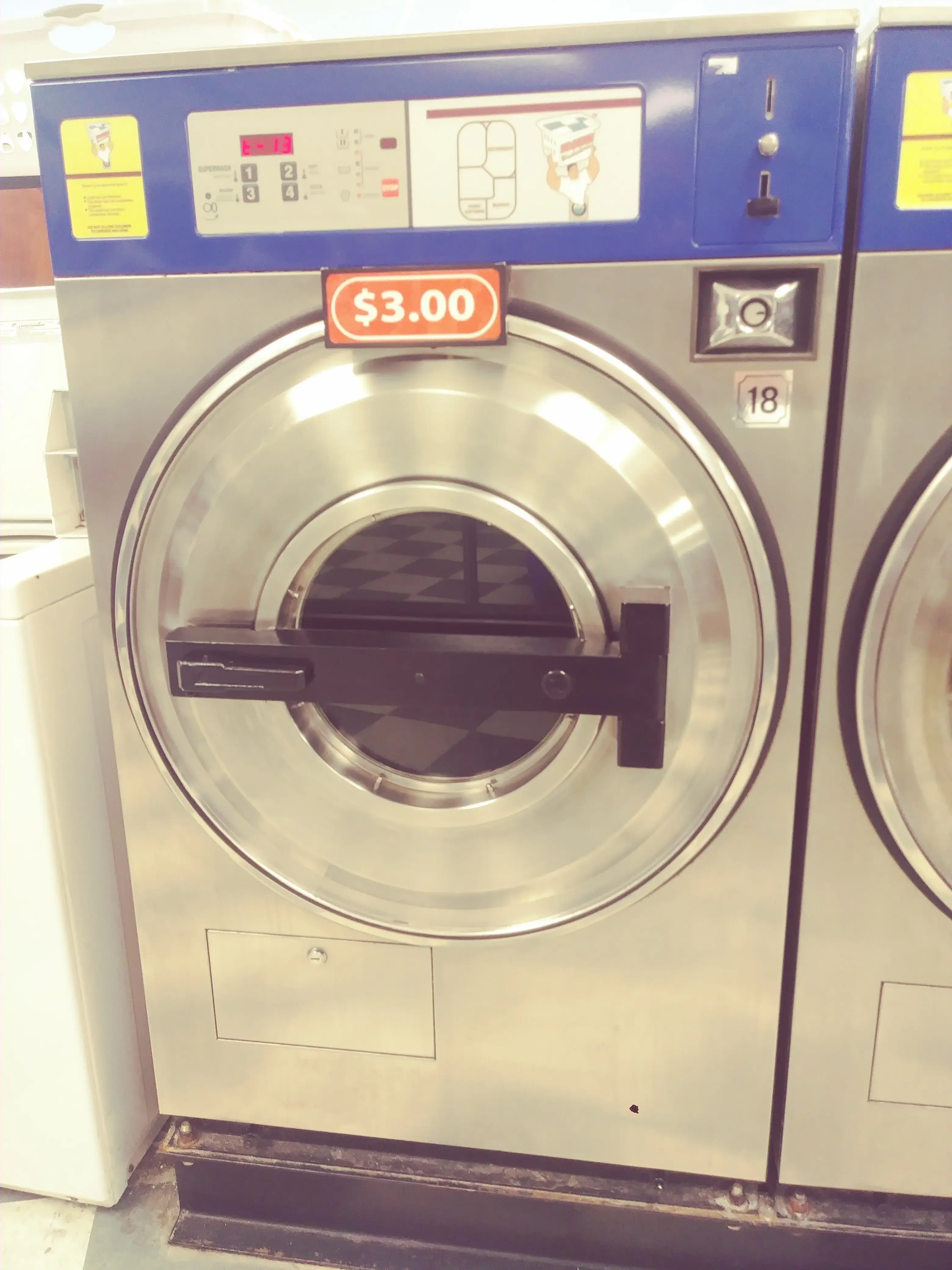 Mr. Clean Washateria & Laundromat - Image 5