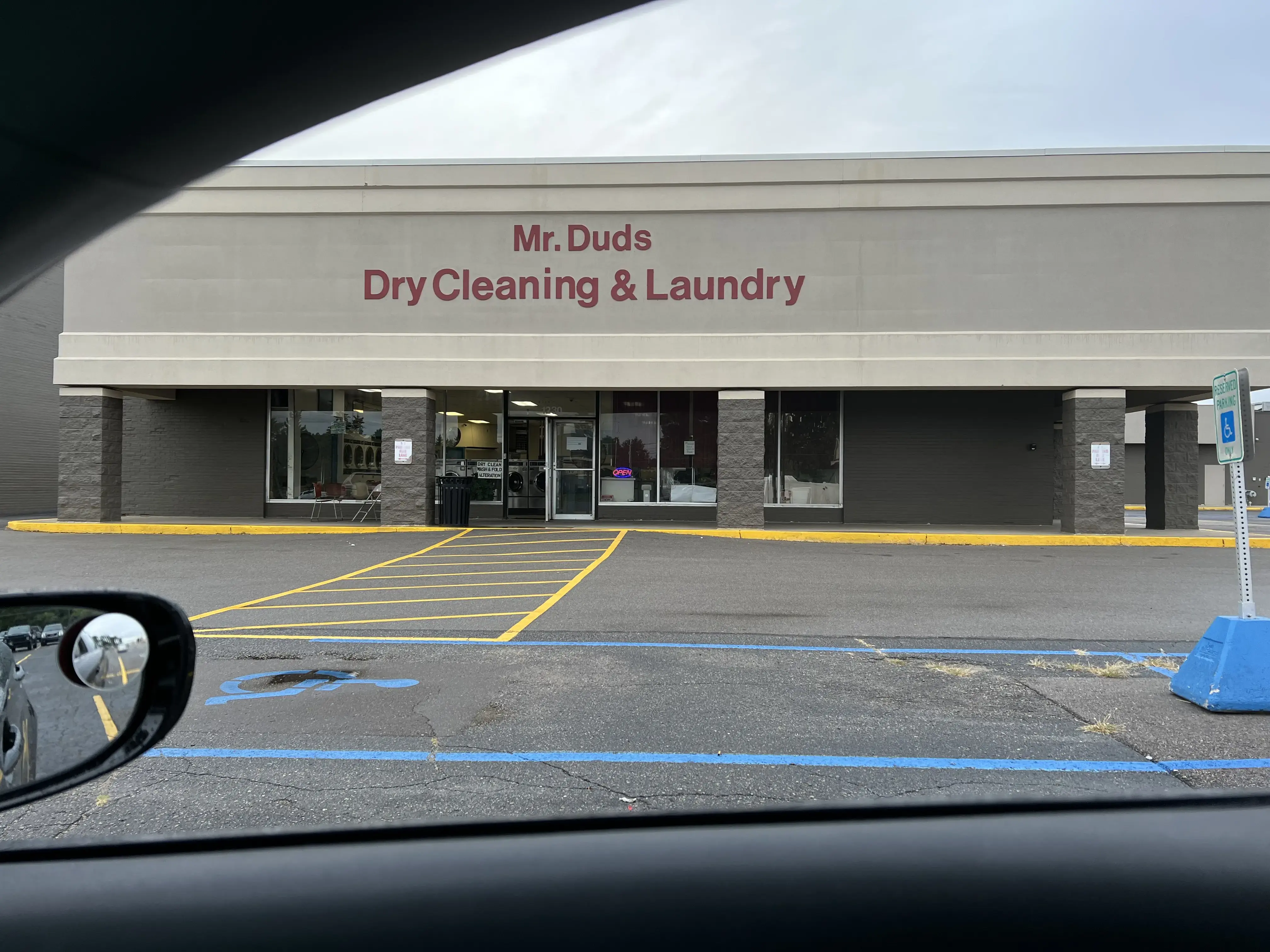 Mr. Duds Laundromat location