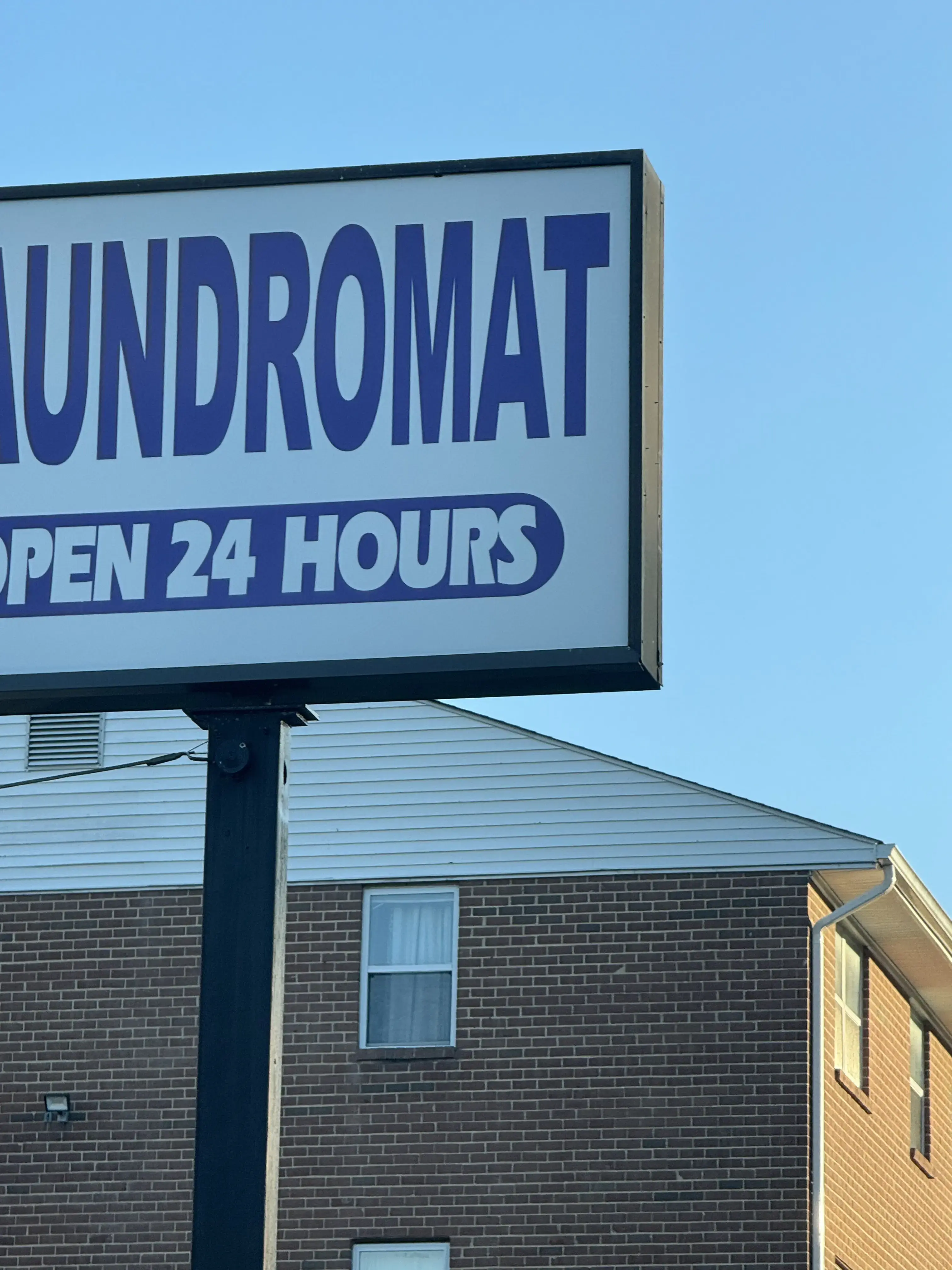 Mr Kleen Laundromat thumbnail 4