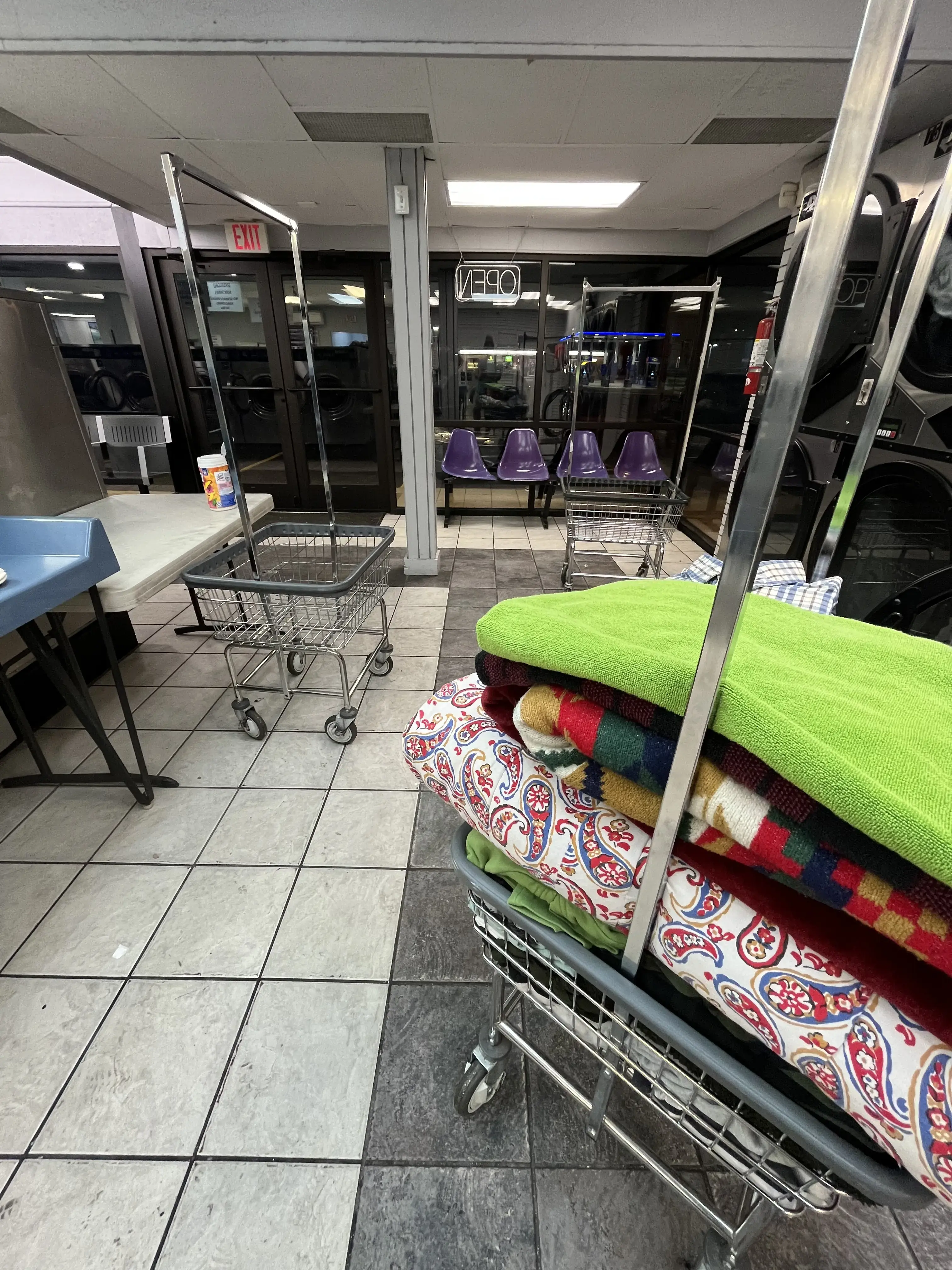 Mr Kleen Laundromat - Image 16
