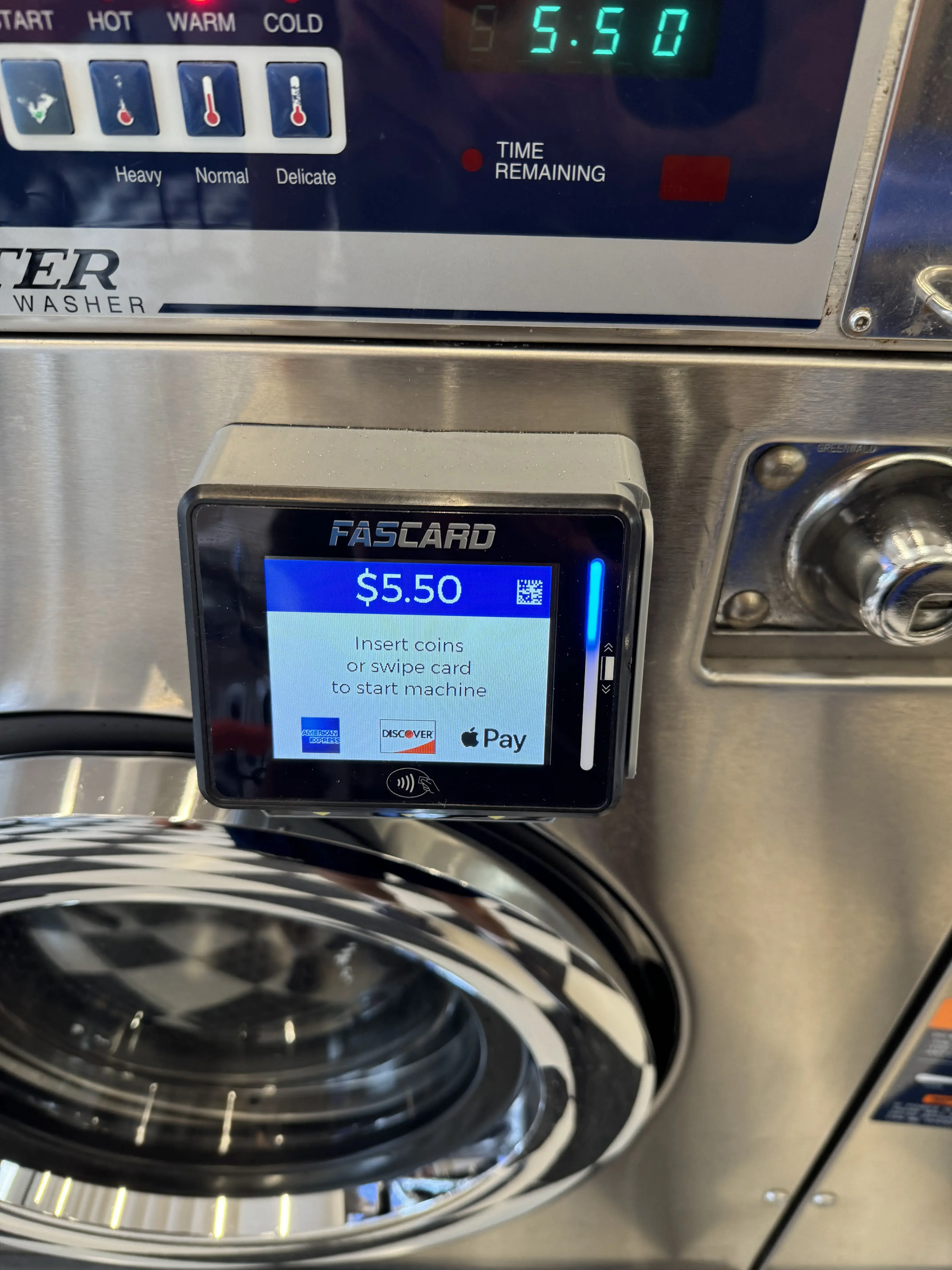 Mr & Ms Bubbles Coin Laundries thumbnail 5