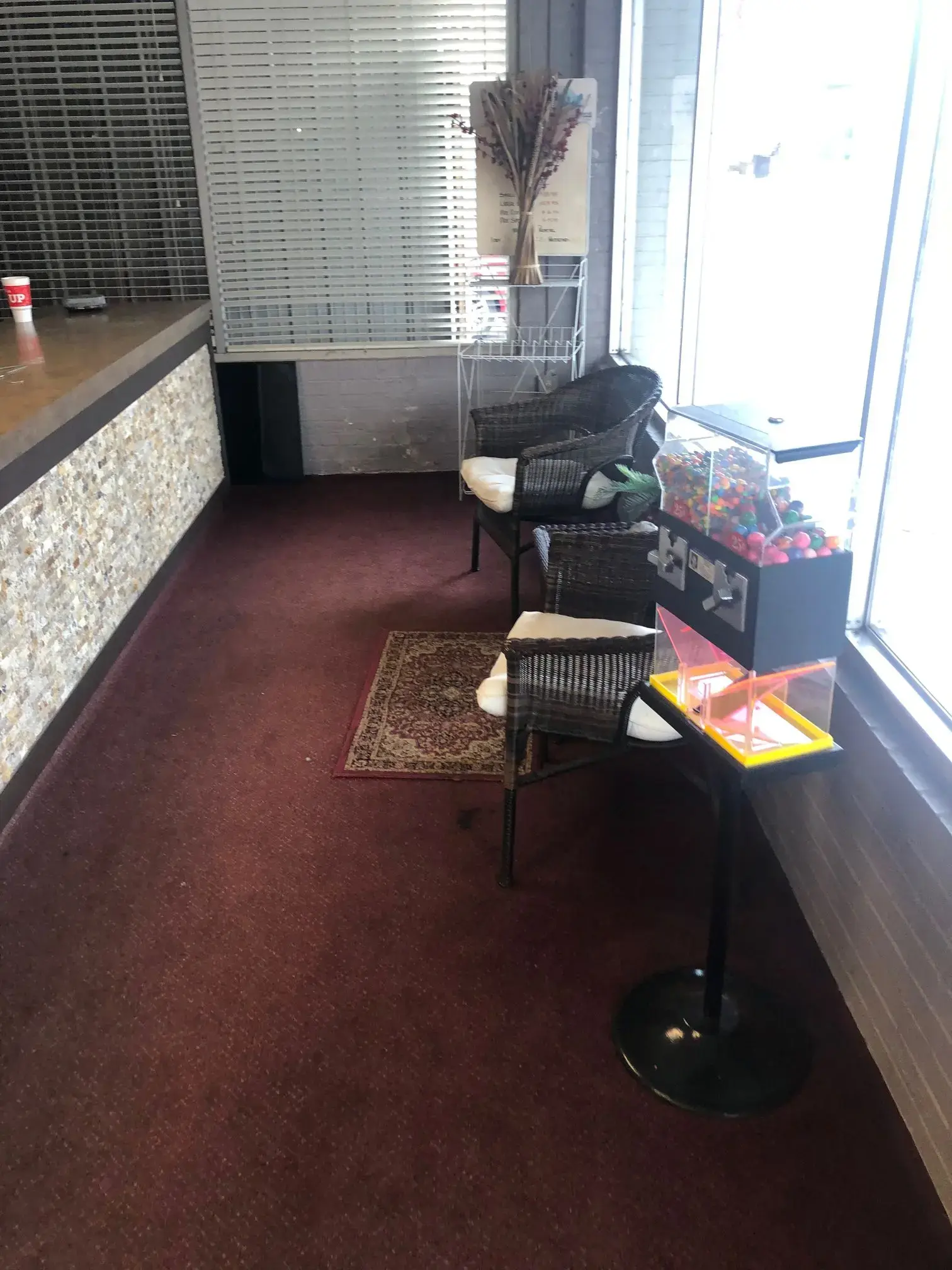 Mr. Rob's Dry Cleaners & Laundry - Image 4