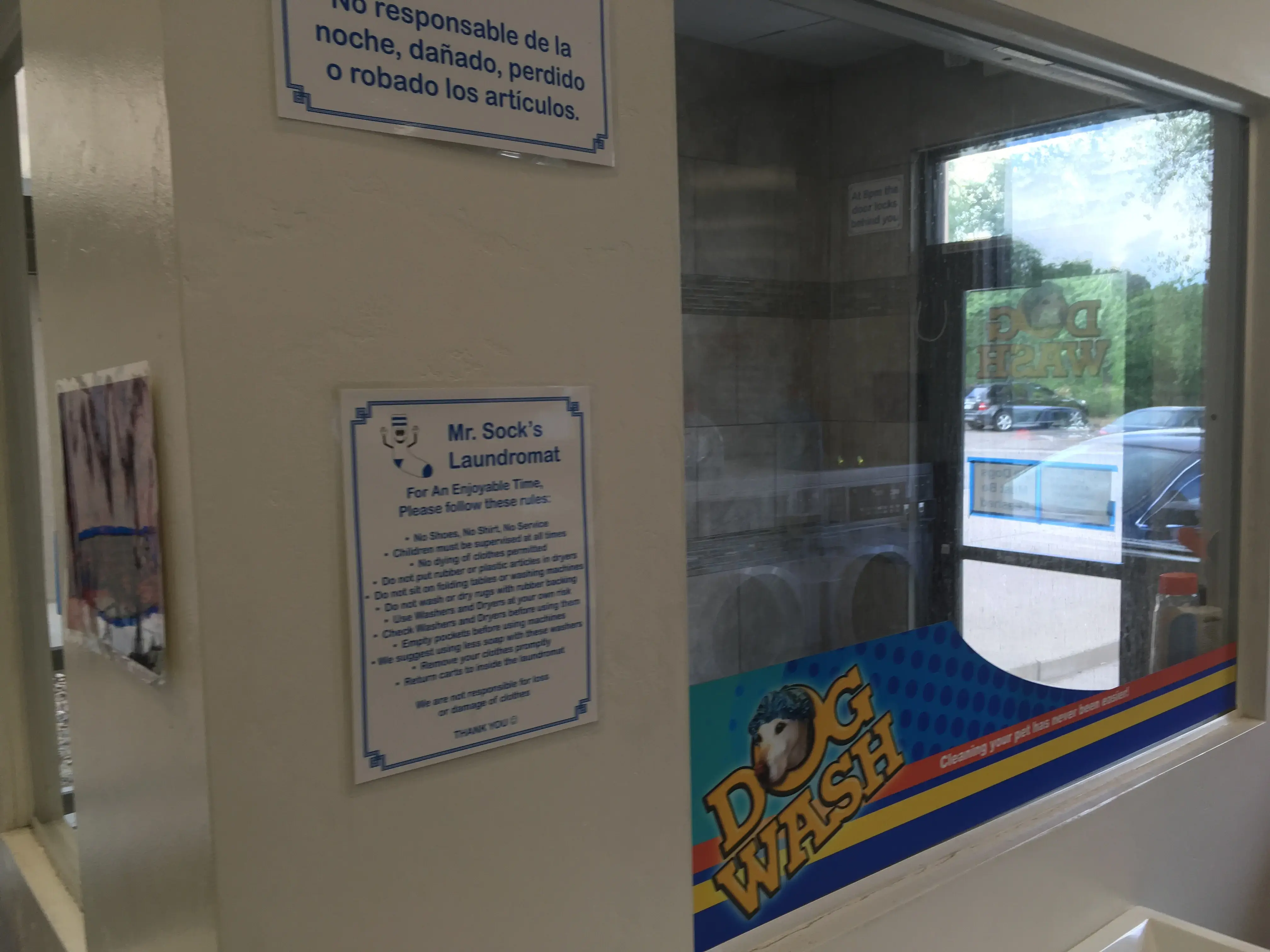 Mr. Sock's Laundromat & Pet Wash thumbnail 13