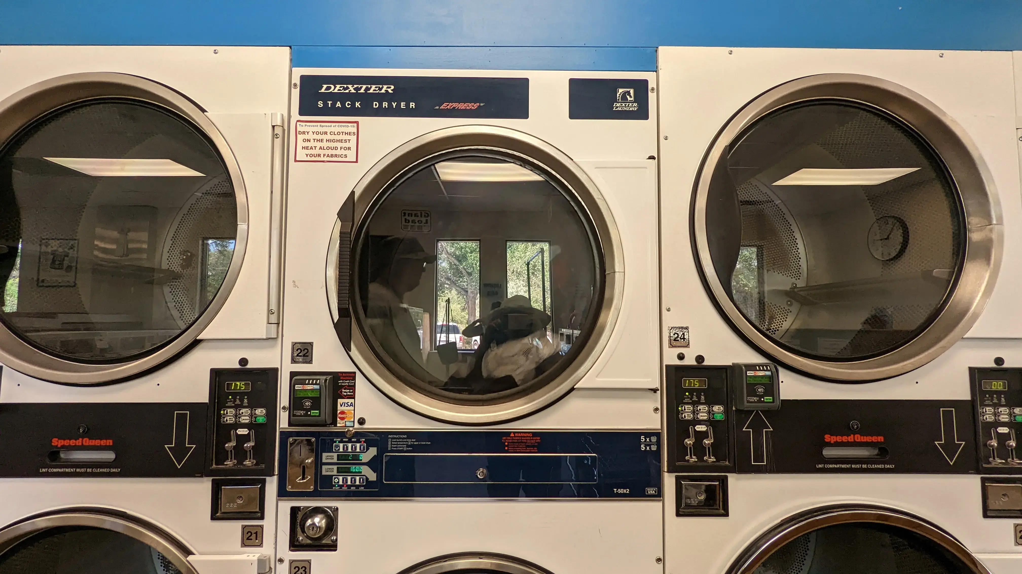Mr. Sock's Laundromat & Pet Wash thumbnail 6