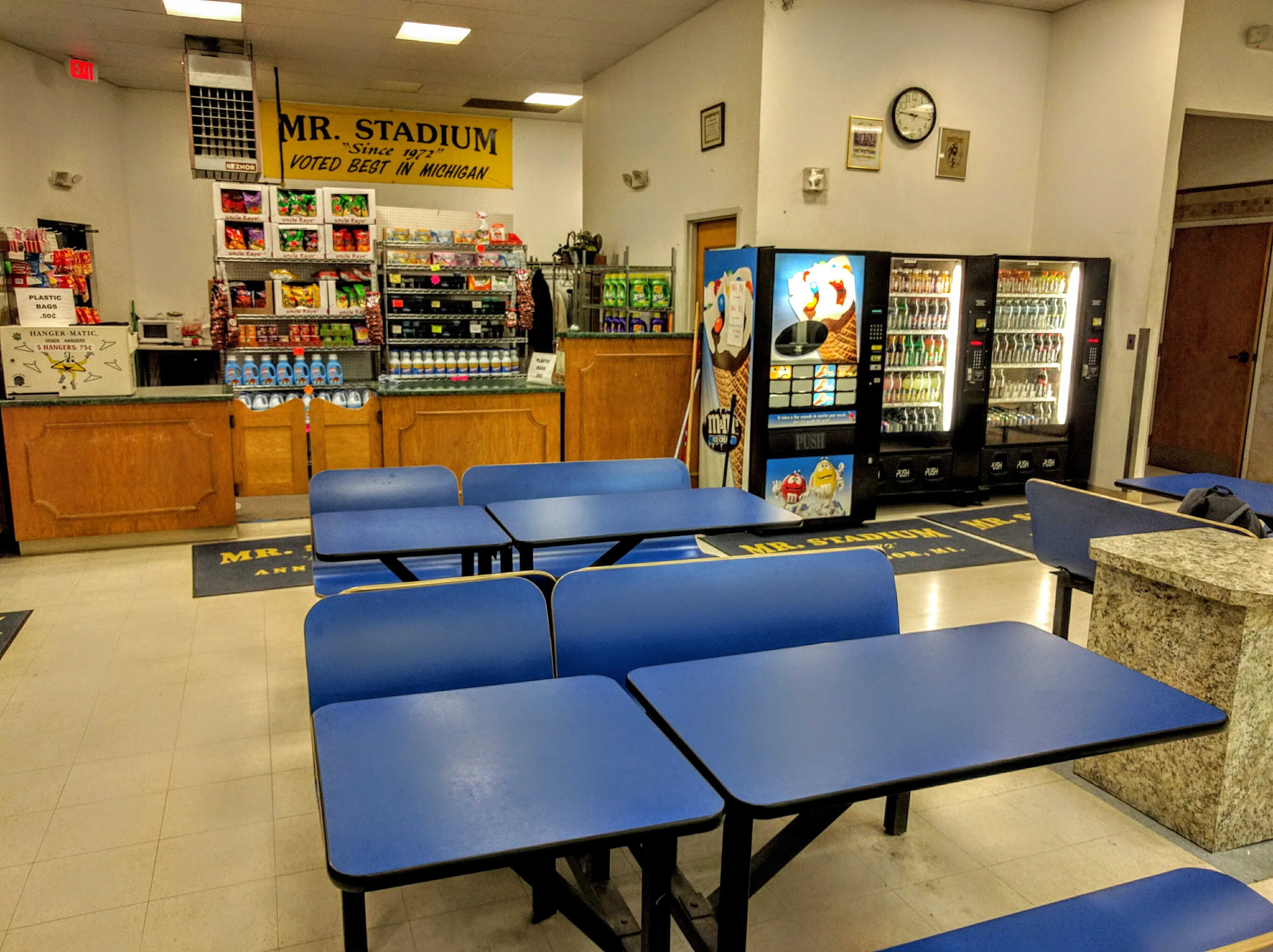 Mr. Stadium Coin Laundry - Image 10