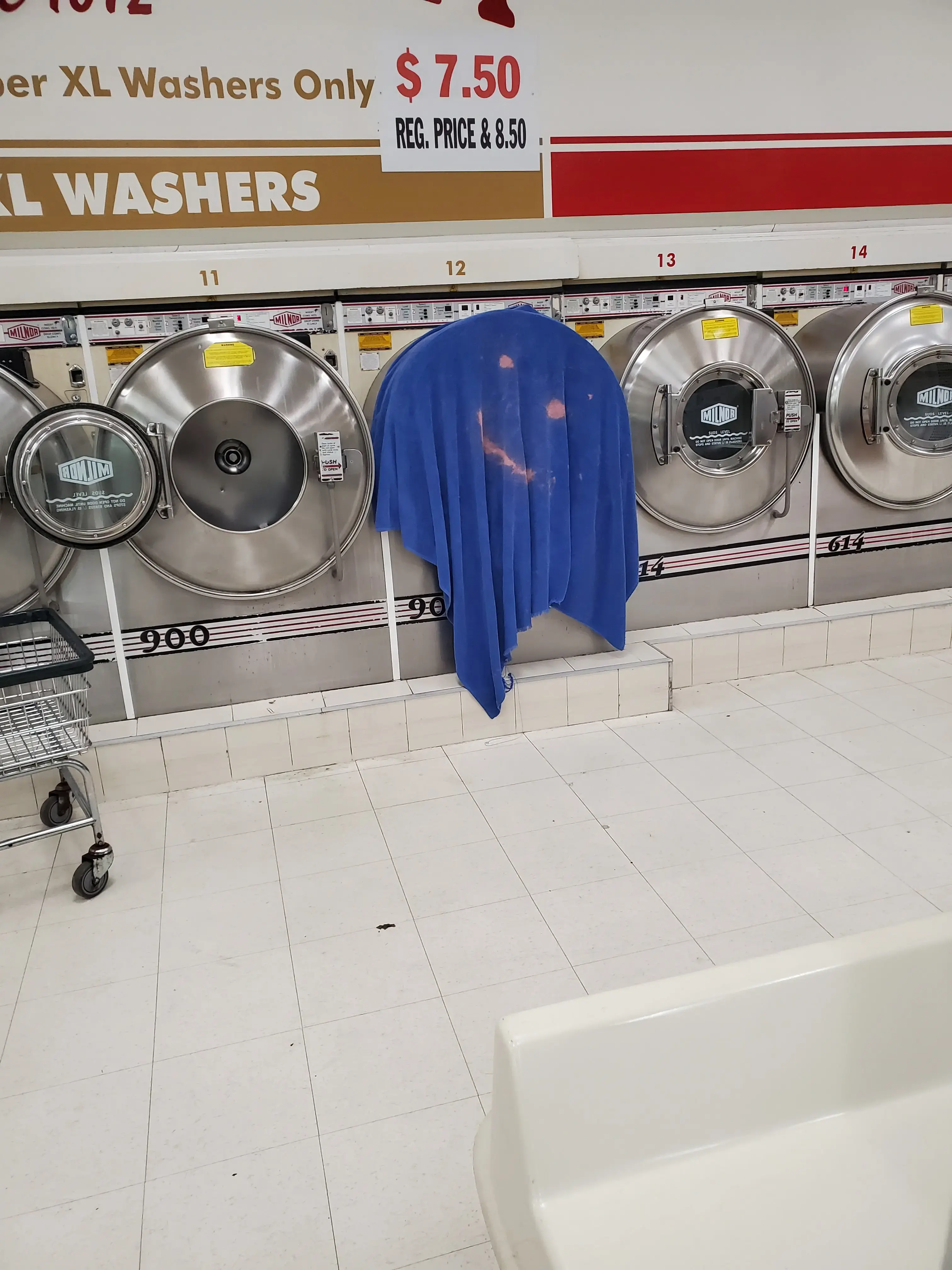 Mr. Stadium Coin Laundry - Image 2