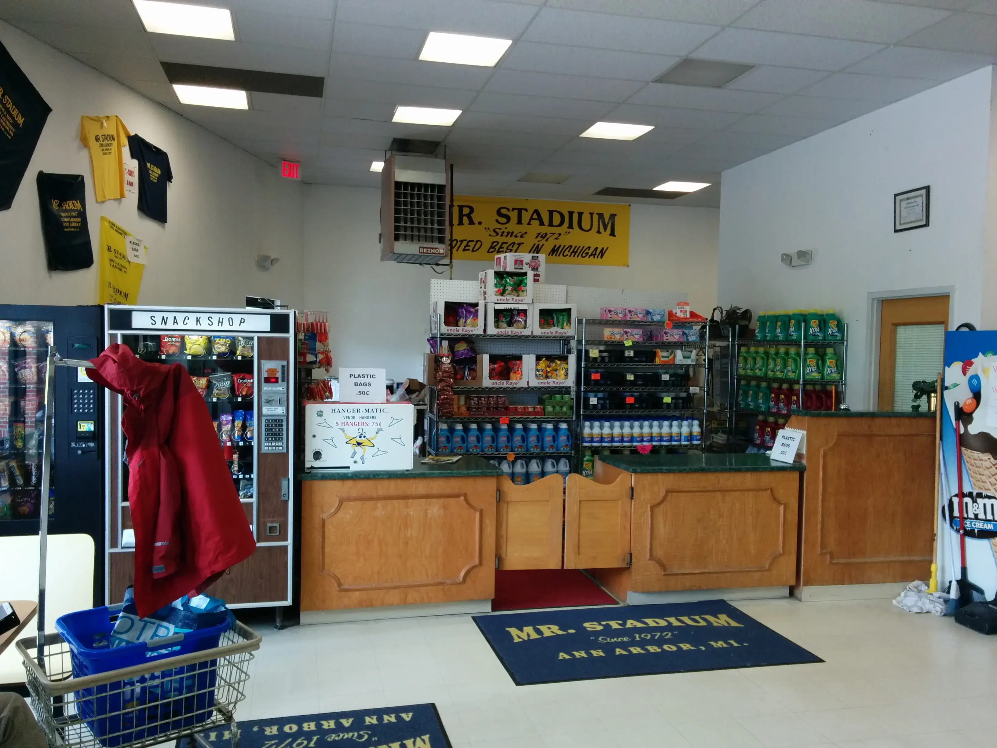 Mr. Stadium Coin Laundry thumbnail 6