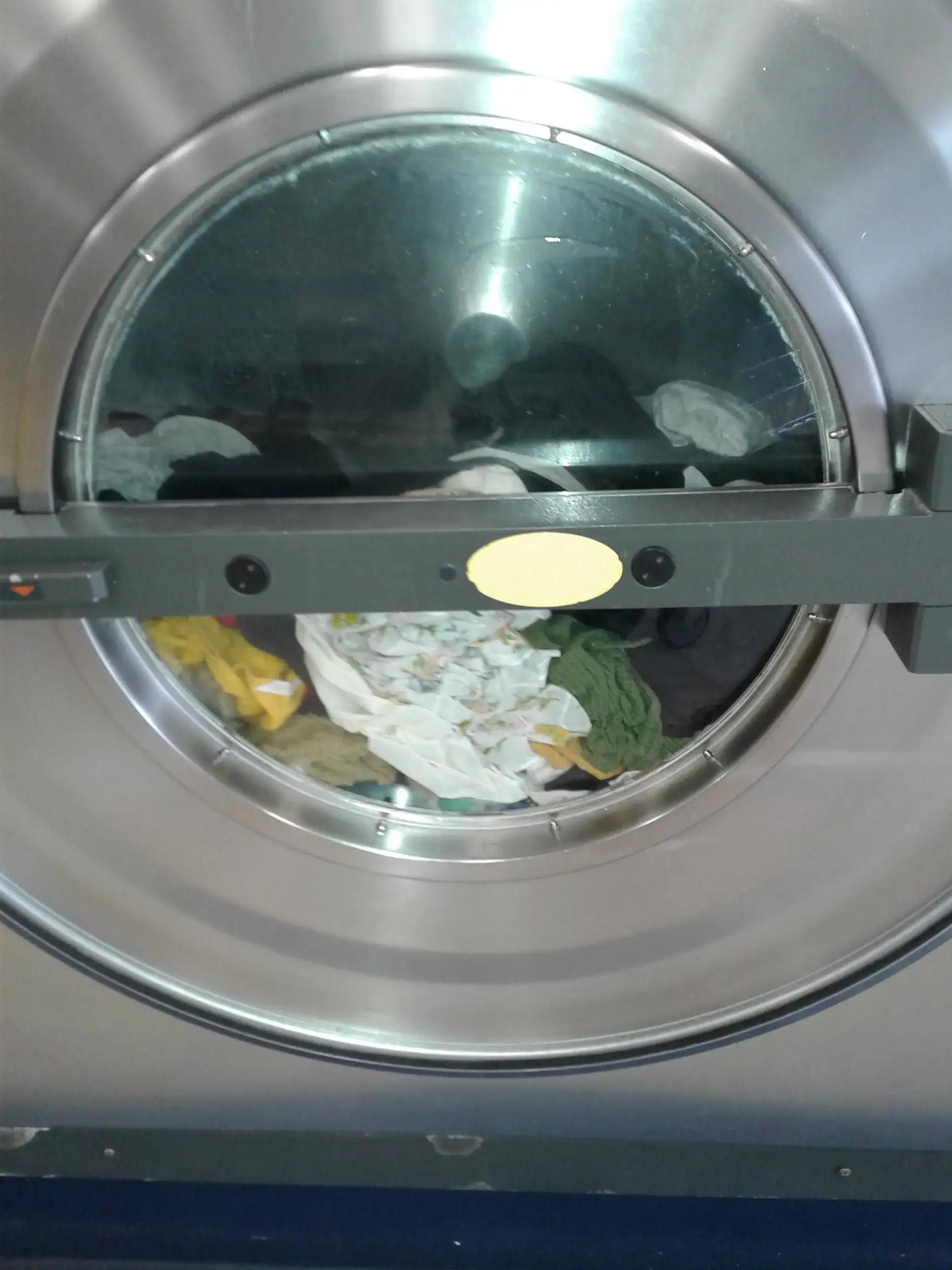Mr. Suds Laundromat - Image 17