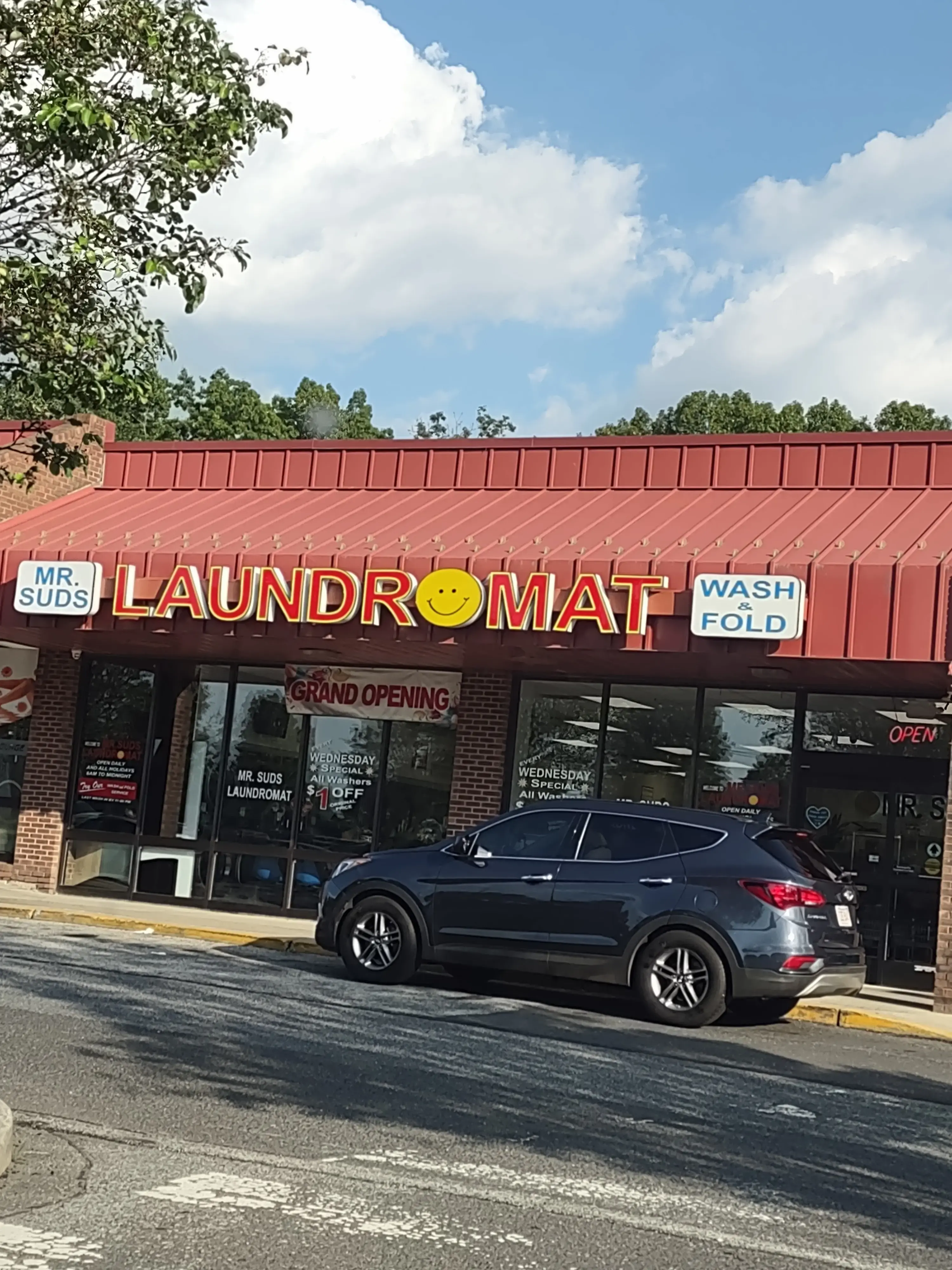 Mr Suds Laundromat - Image 4