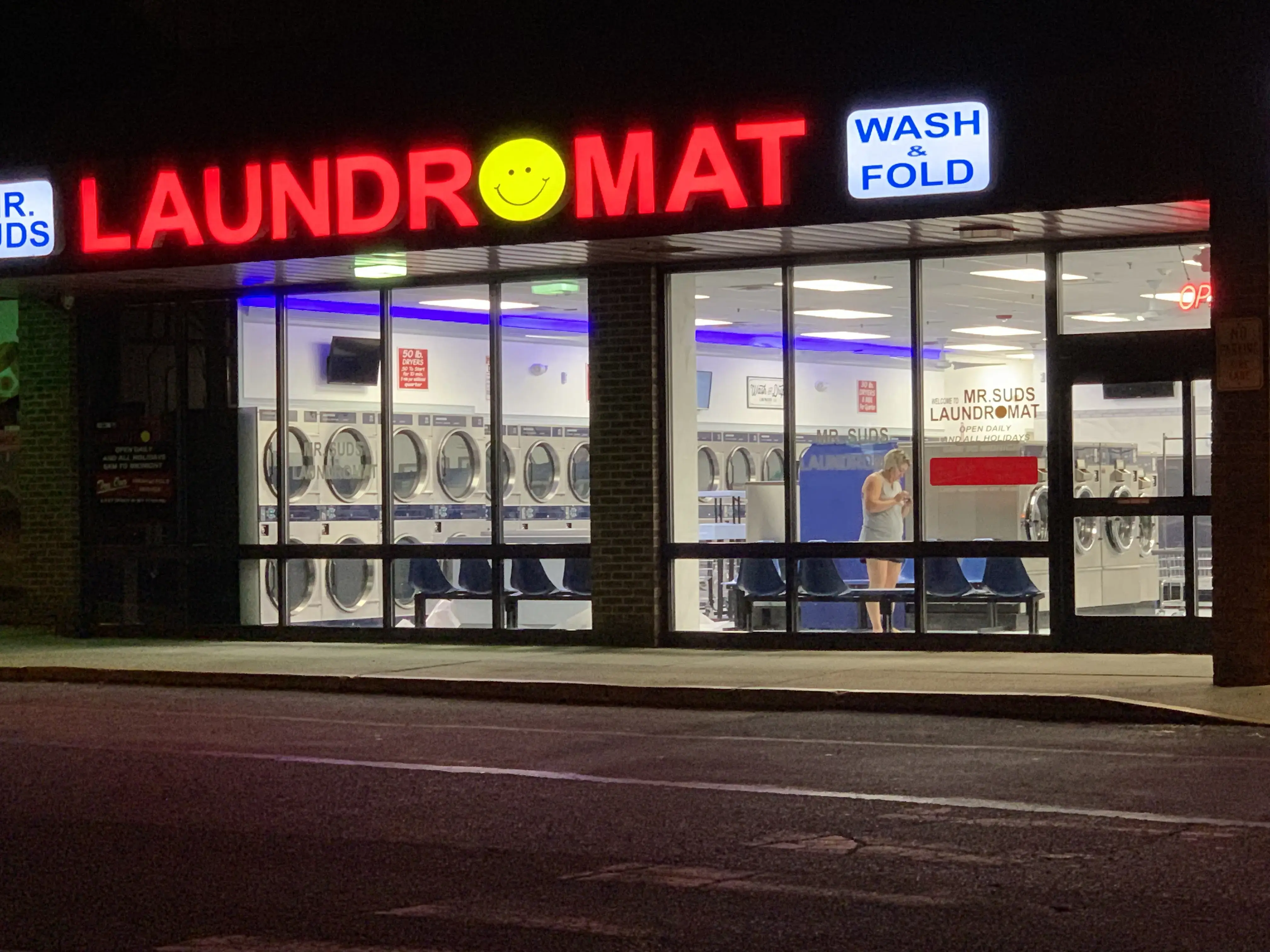 Mr Suds Laundromat thumbnail 9