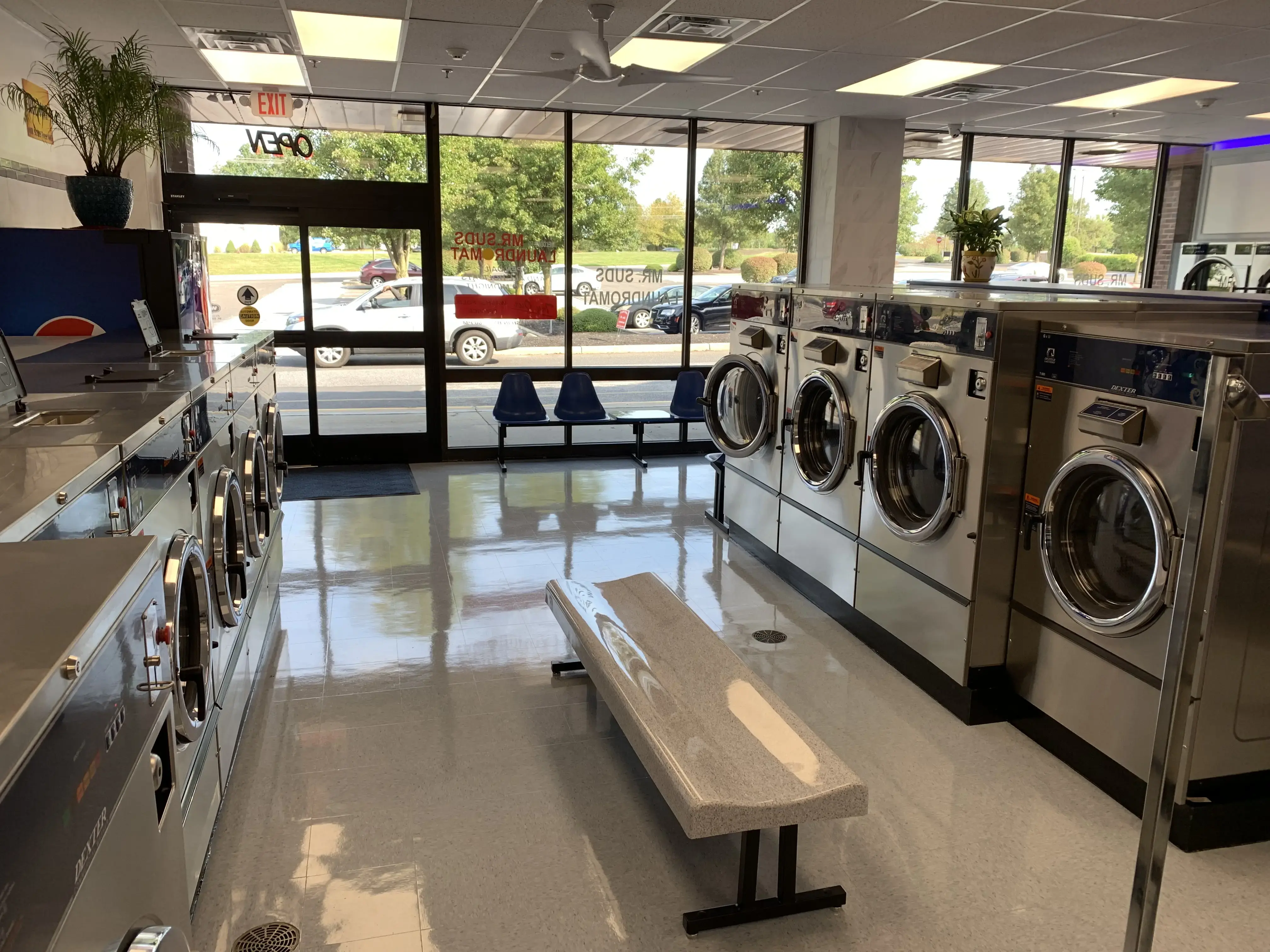 Mr Suds Laundromat - Image 2