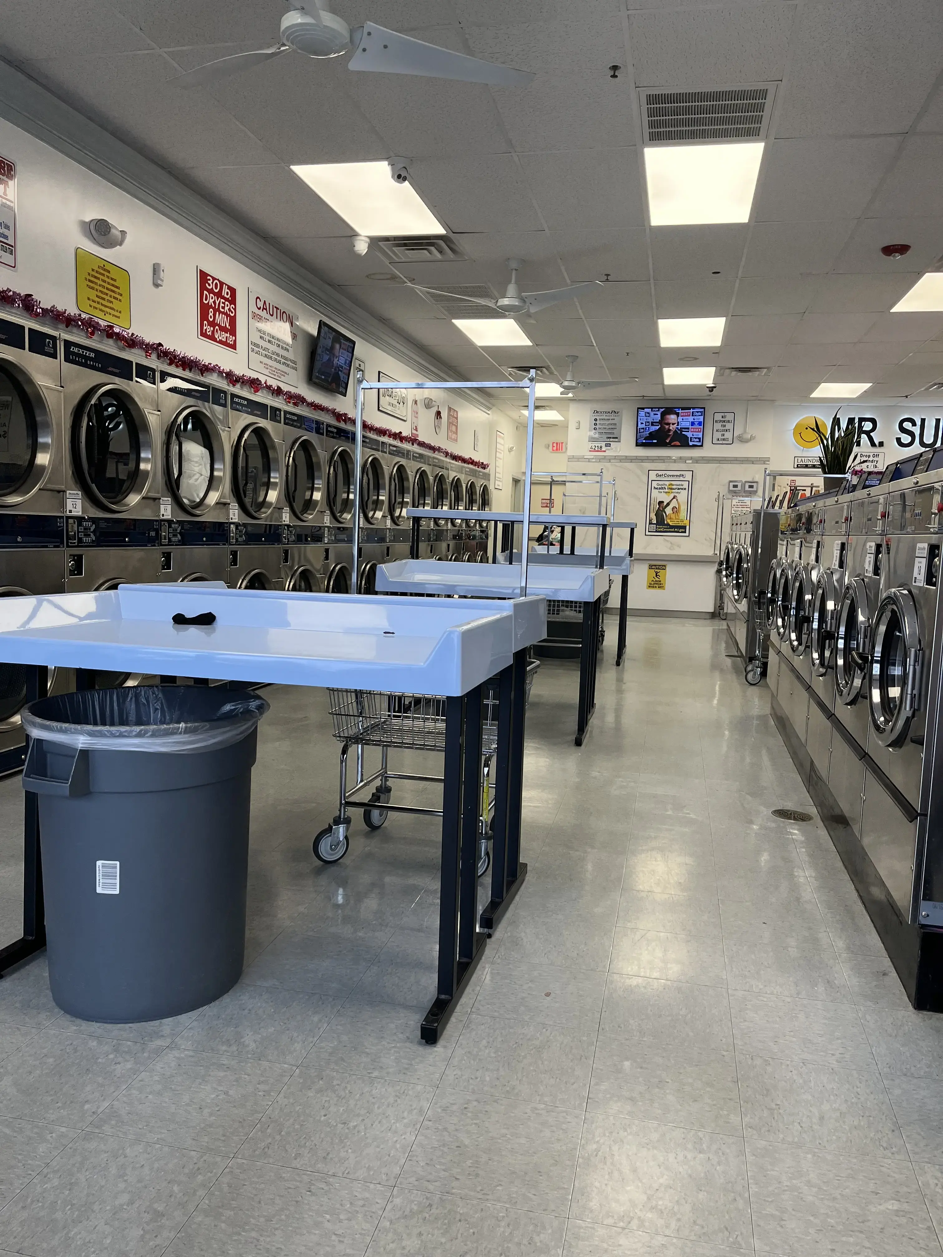 Mr Suds Laundromat - Image 15