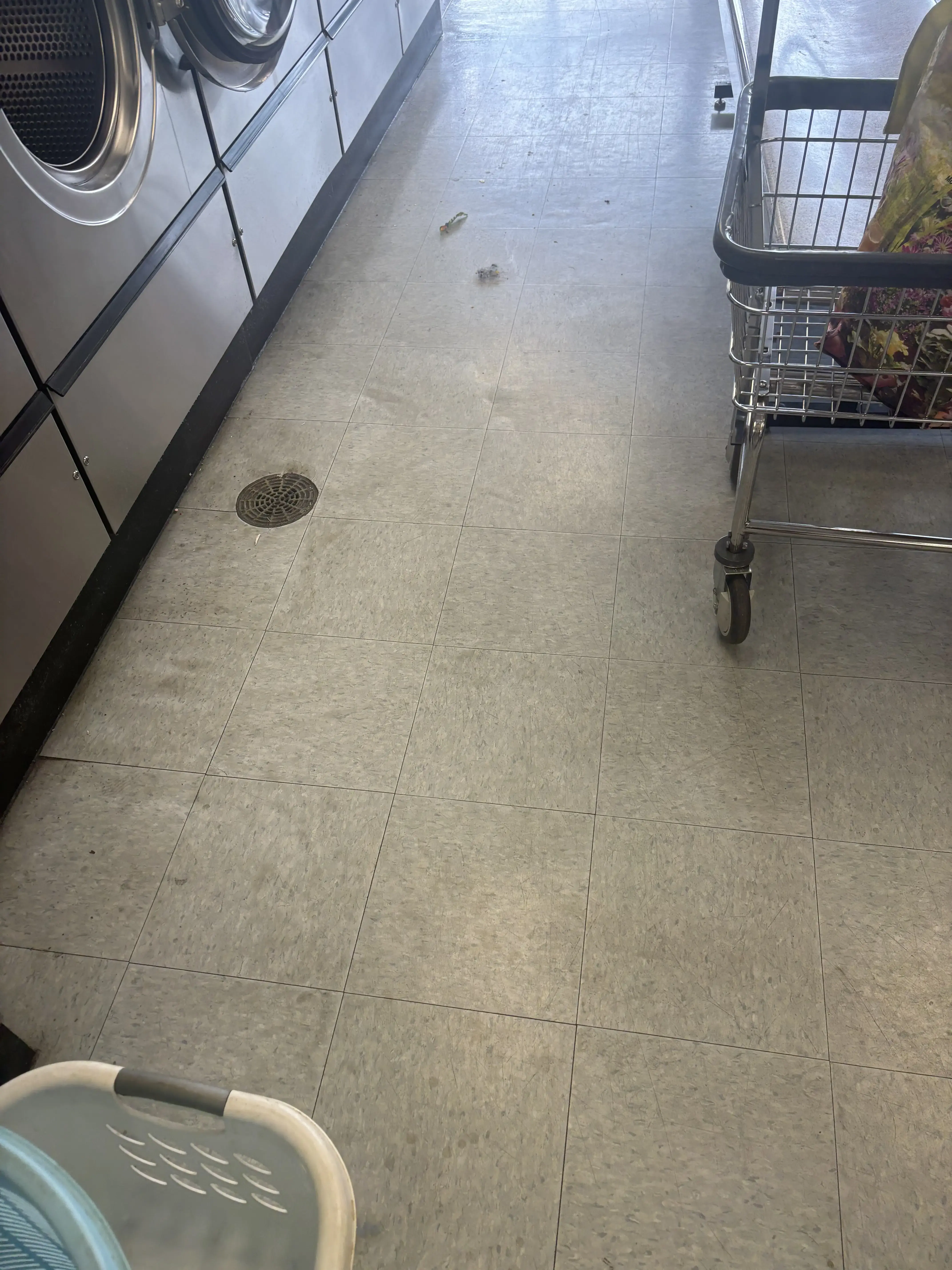 Mr Suds Laundromat - Image 7