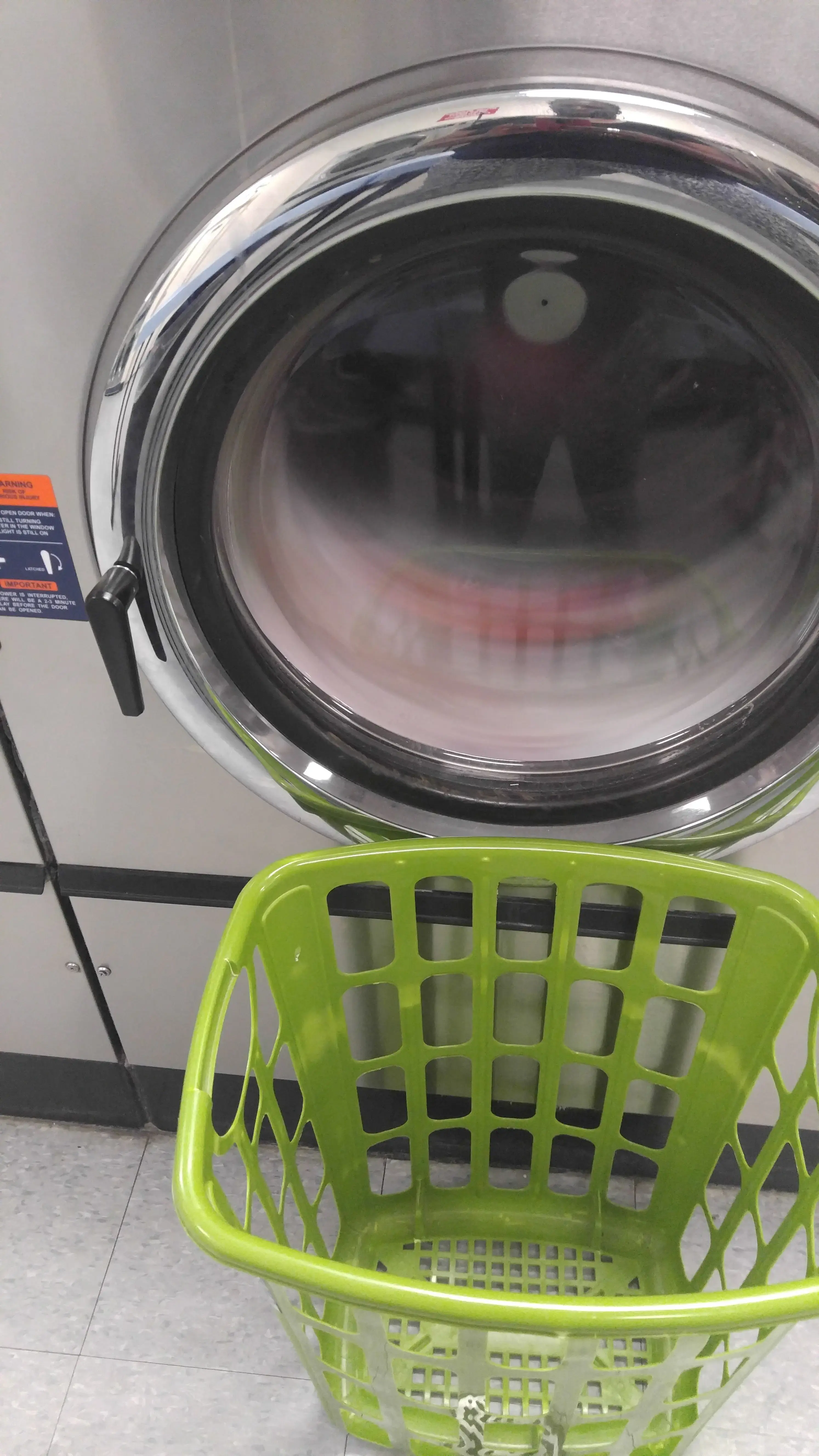 Mr. Suds Laundromat - Image 7