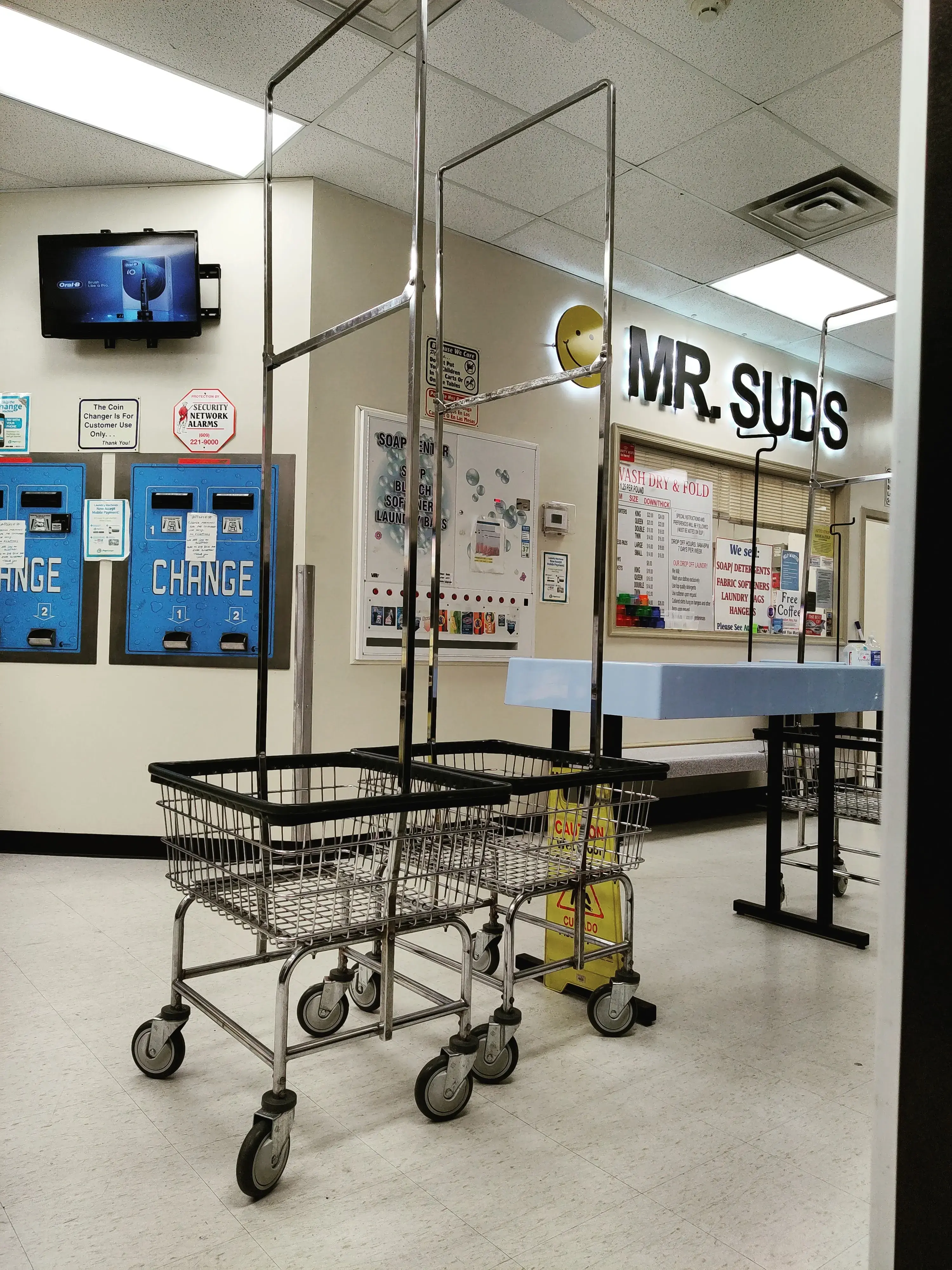 Mr. Suds Laundromat - Image 18