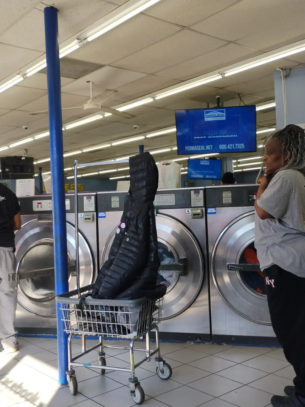 Mr. Sudsy Laundromat thumbnail 14