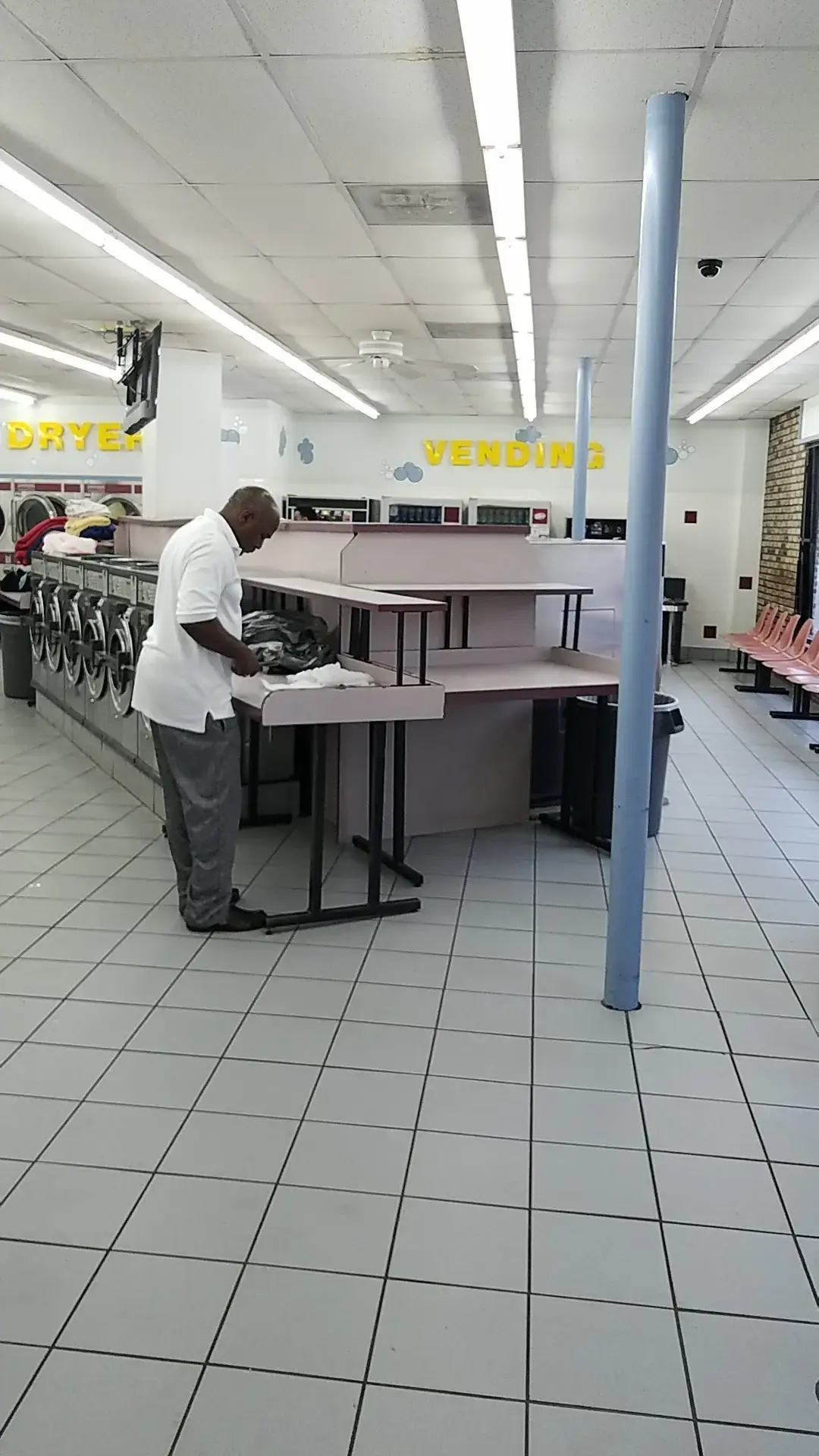 Mr. Sudsy Laundromat thumbnail 16