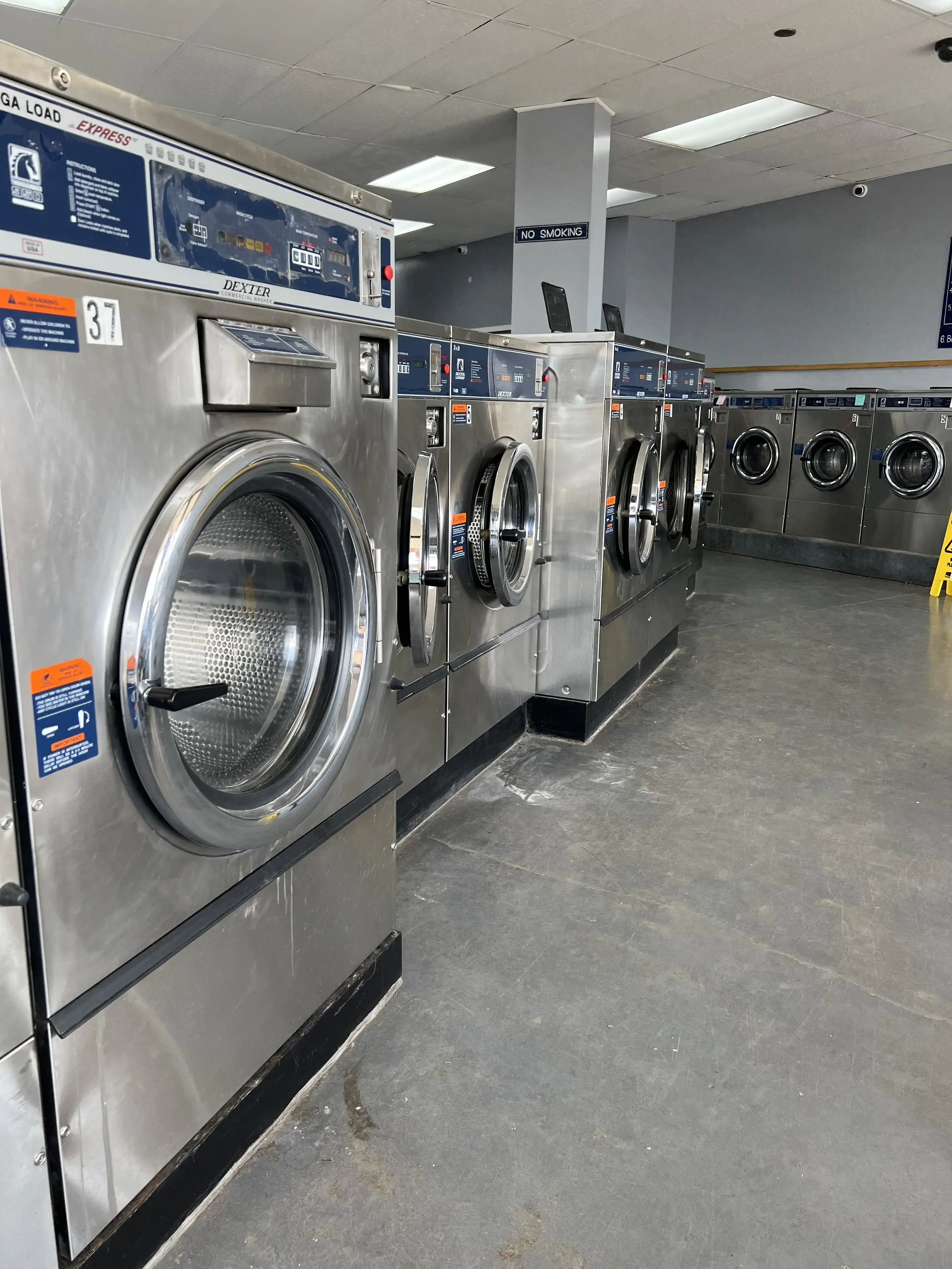 Mr Sudz Laundromat | Redding thumbnail 2
