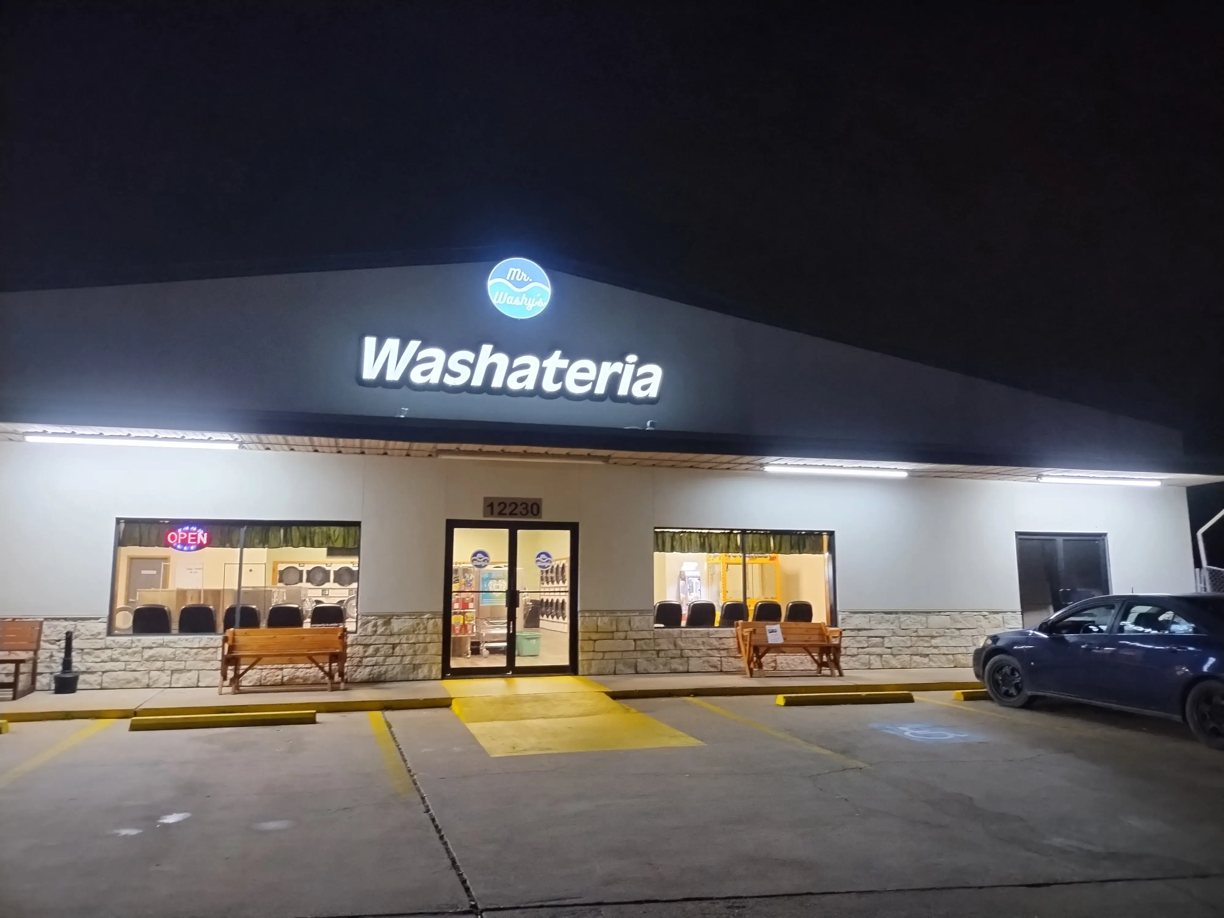 Mr. Washy's - Image 13