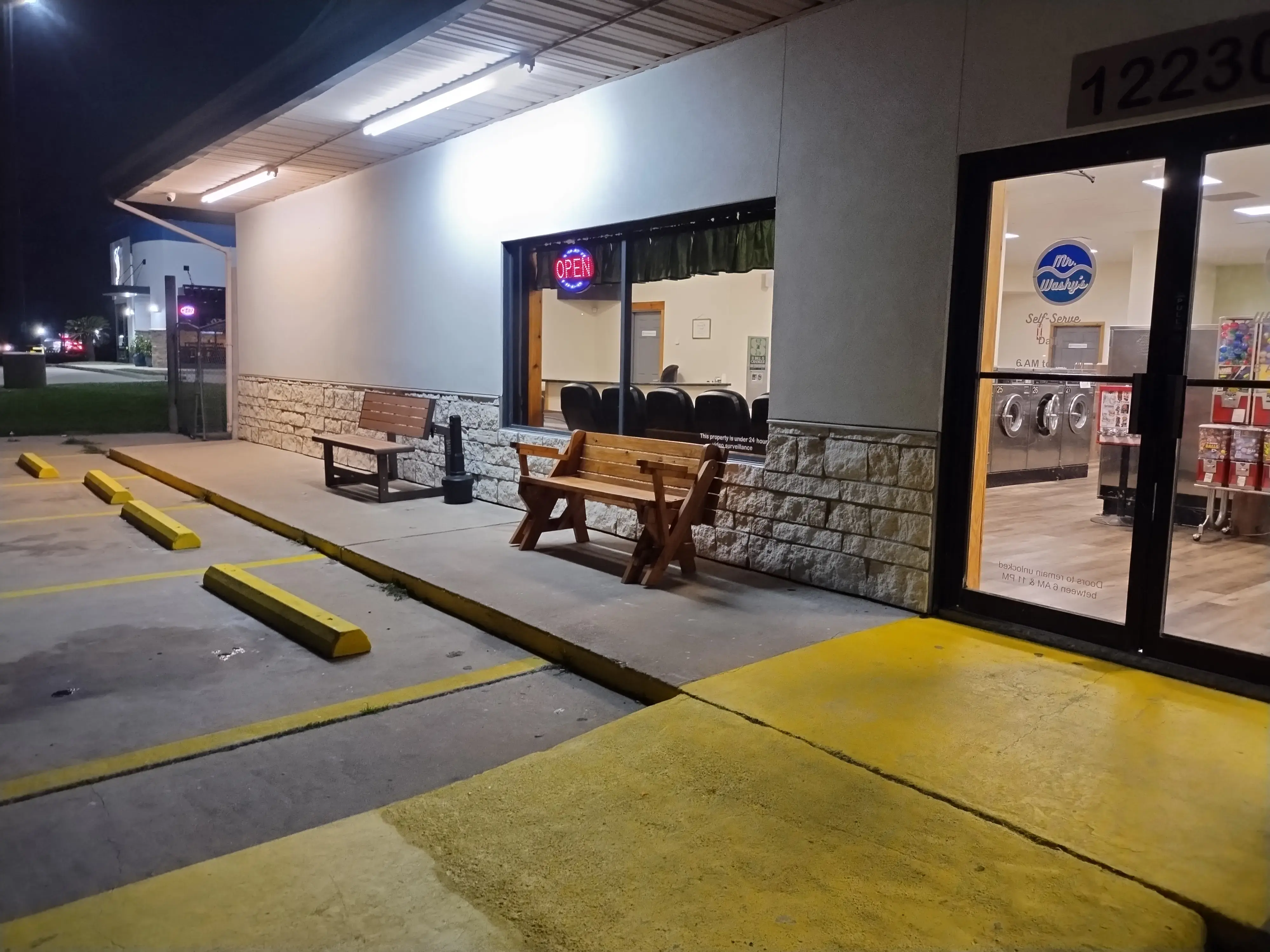 Mr. Washy's - Image 11