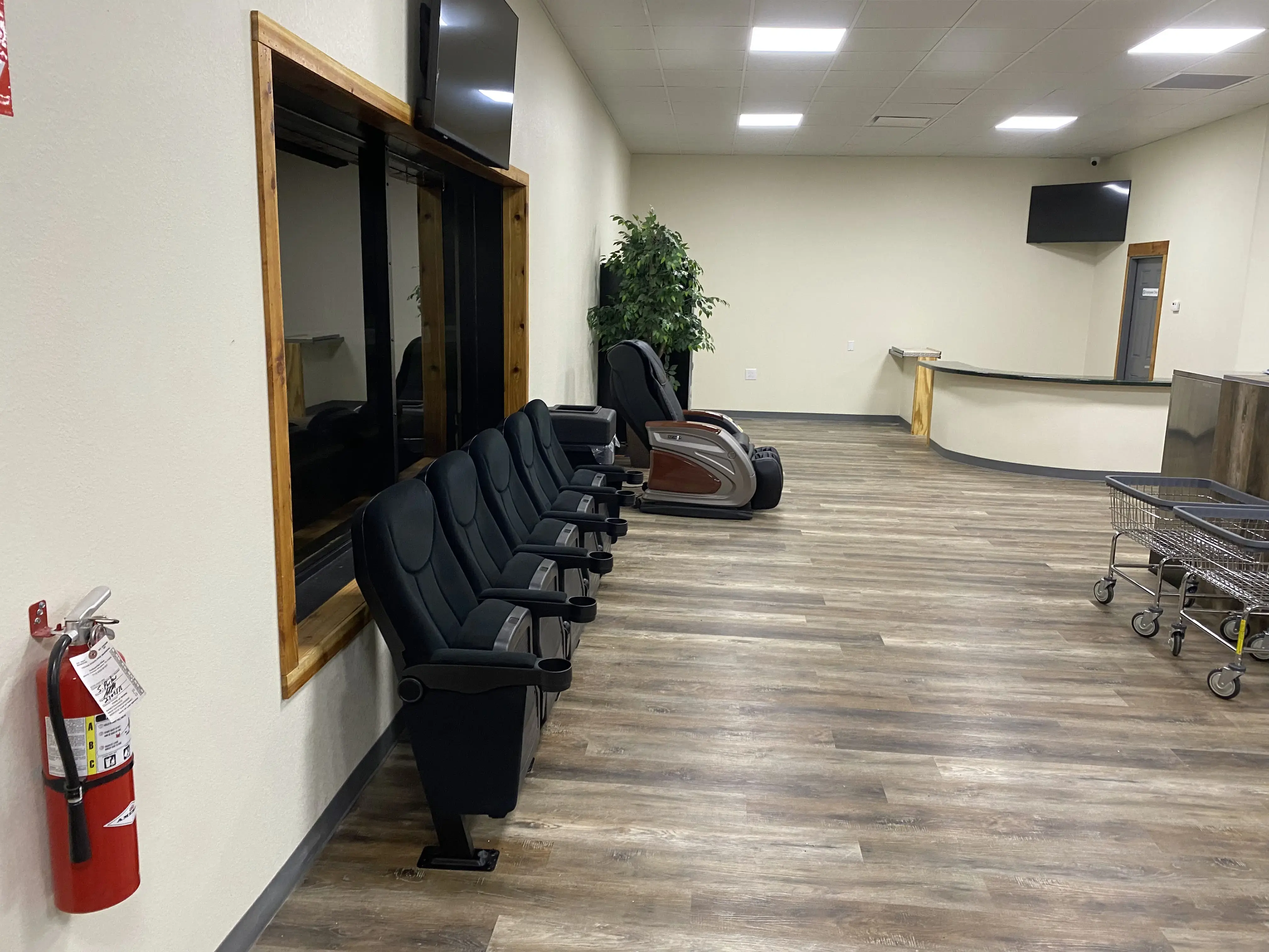 Mr. Washy's - Image 2