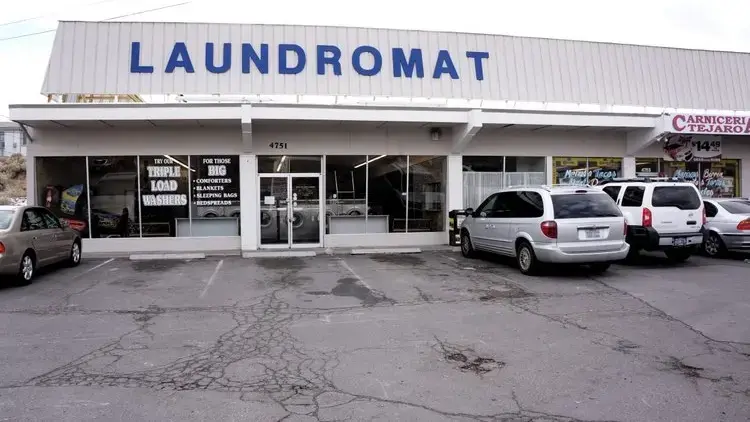 Mr.Bubbles Laundromat North Virginia thumbnail 1