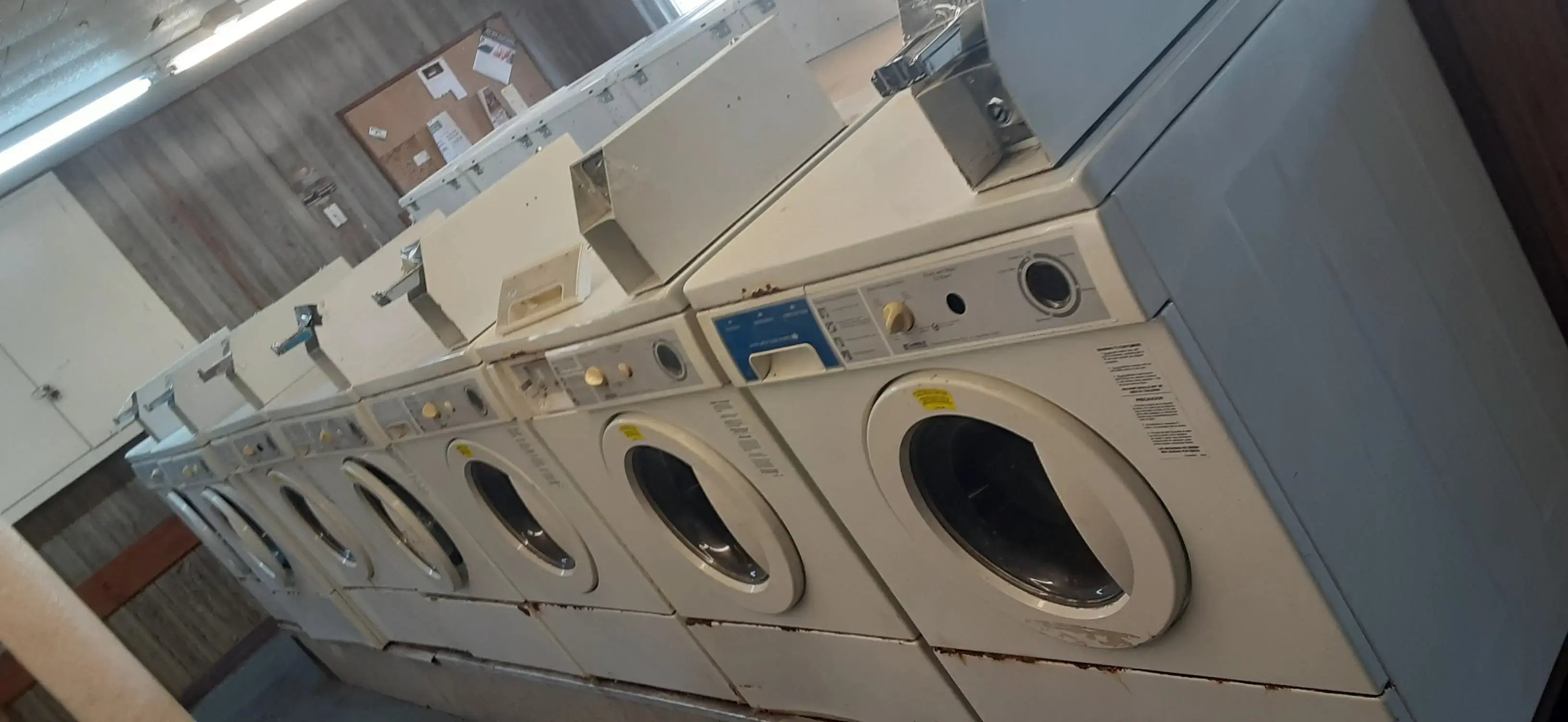 Mrs Kleen Coin Laundry - Image 4