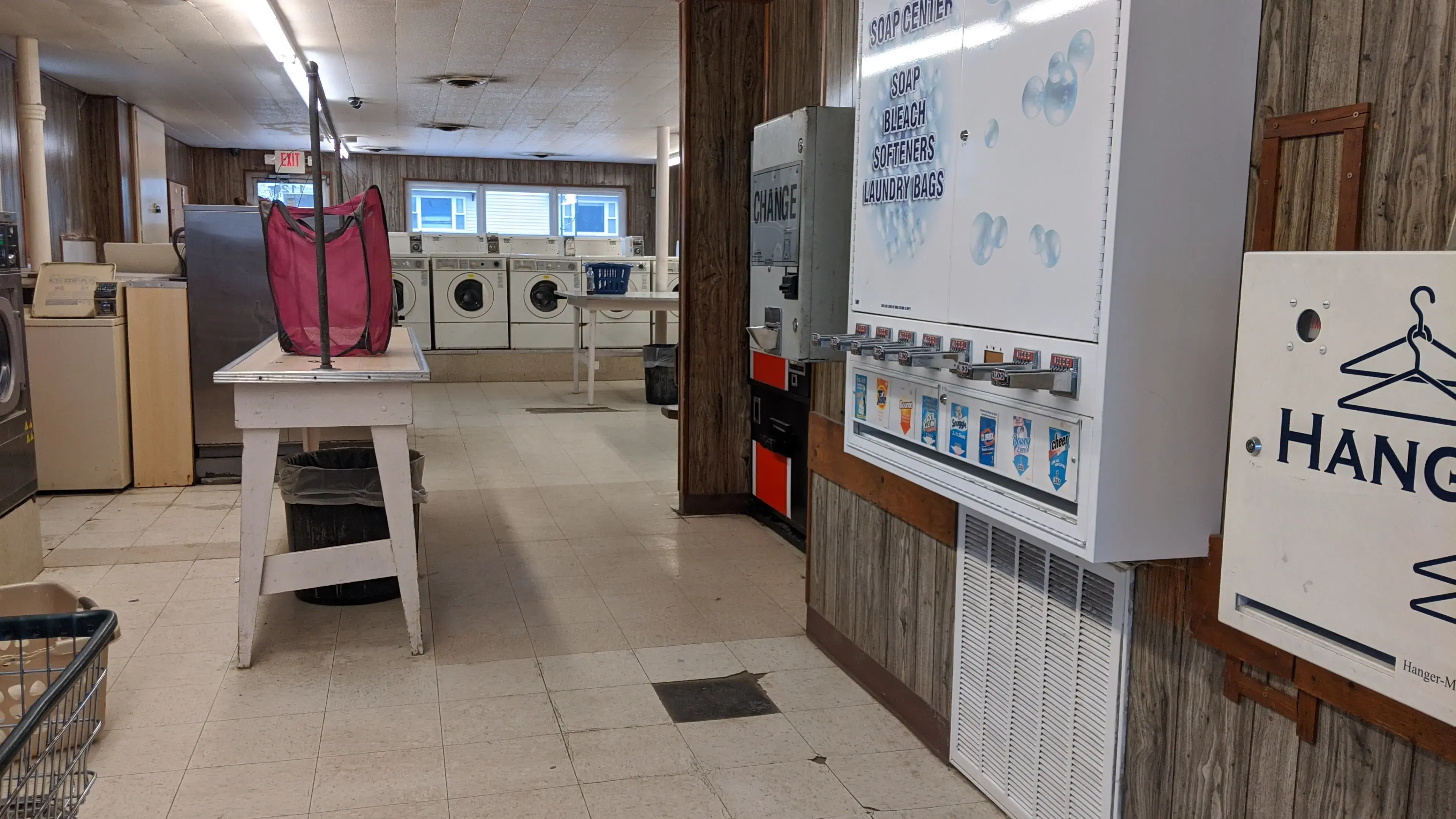 Mrs Kleen Coin Laundry thumbnail 6