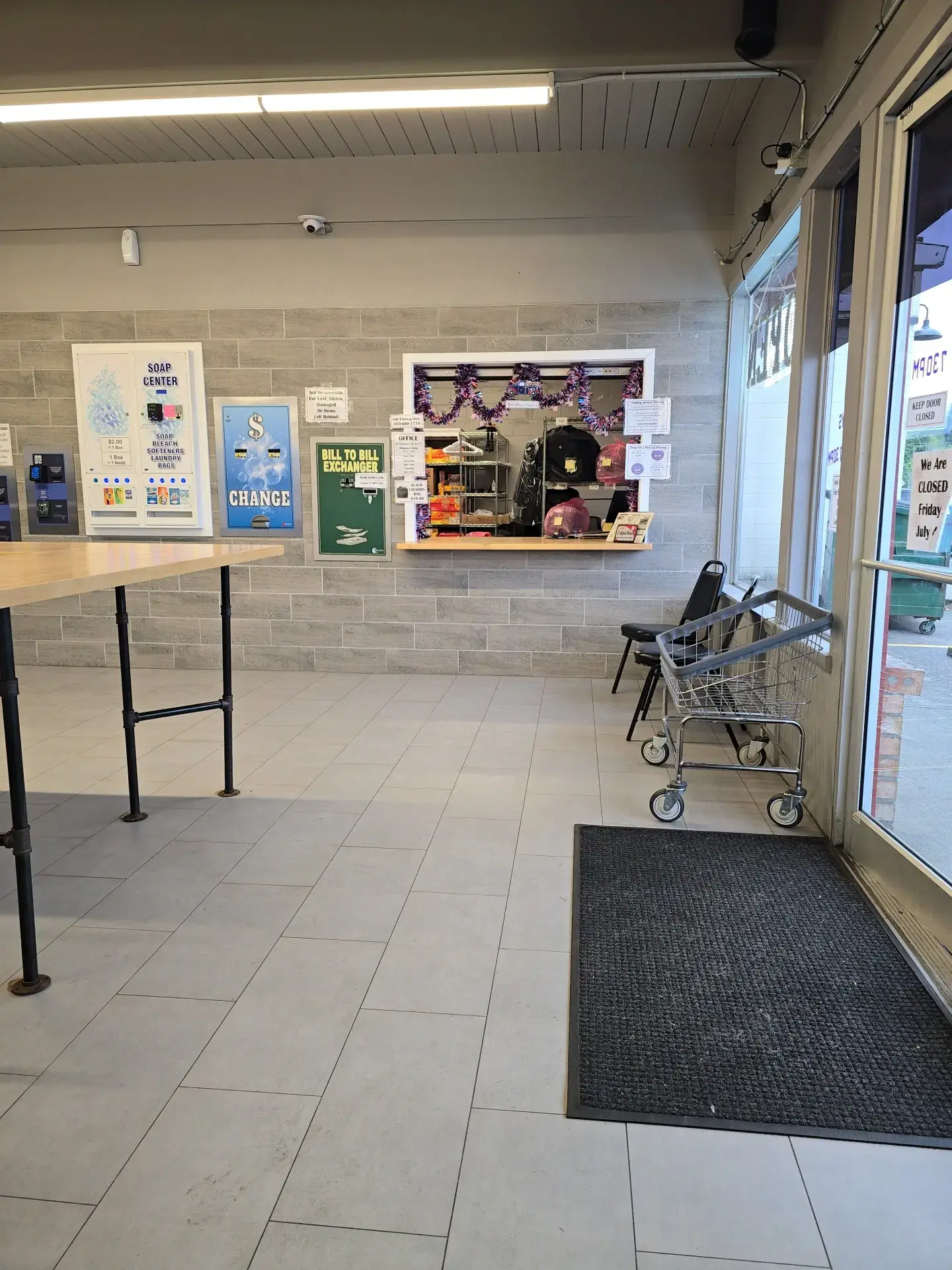 Mrs. Sparkles Laundry - Image 4