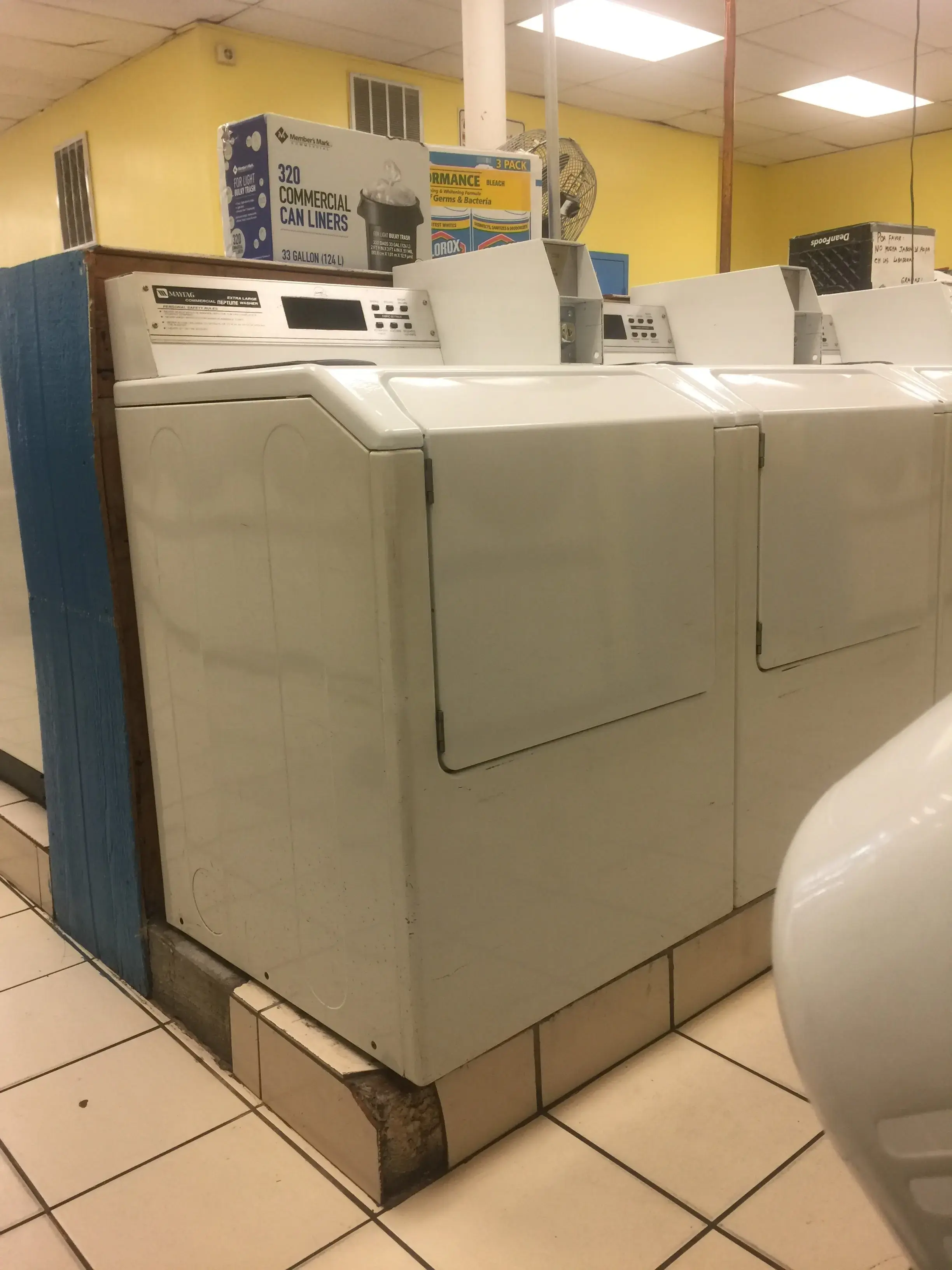 M&S Coin Laundry - Image 7